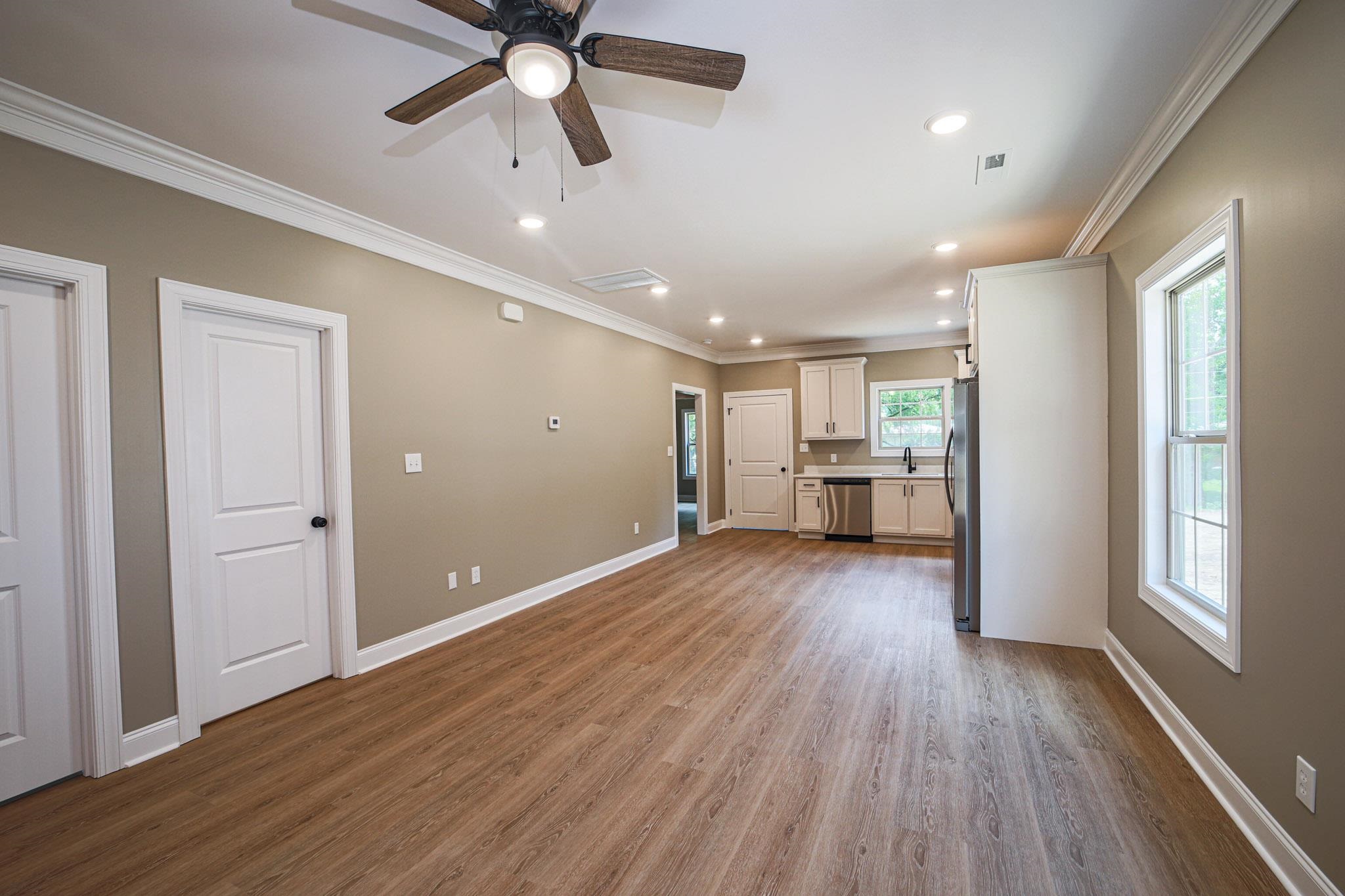 426 Smith St, Florence, AL 35630 — photo 7
