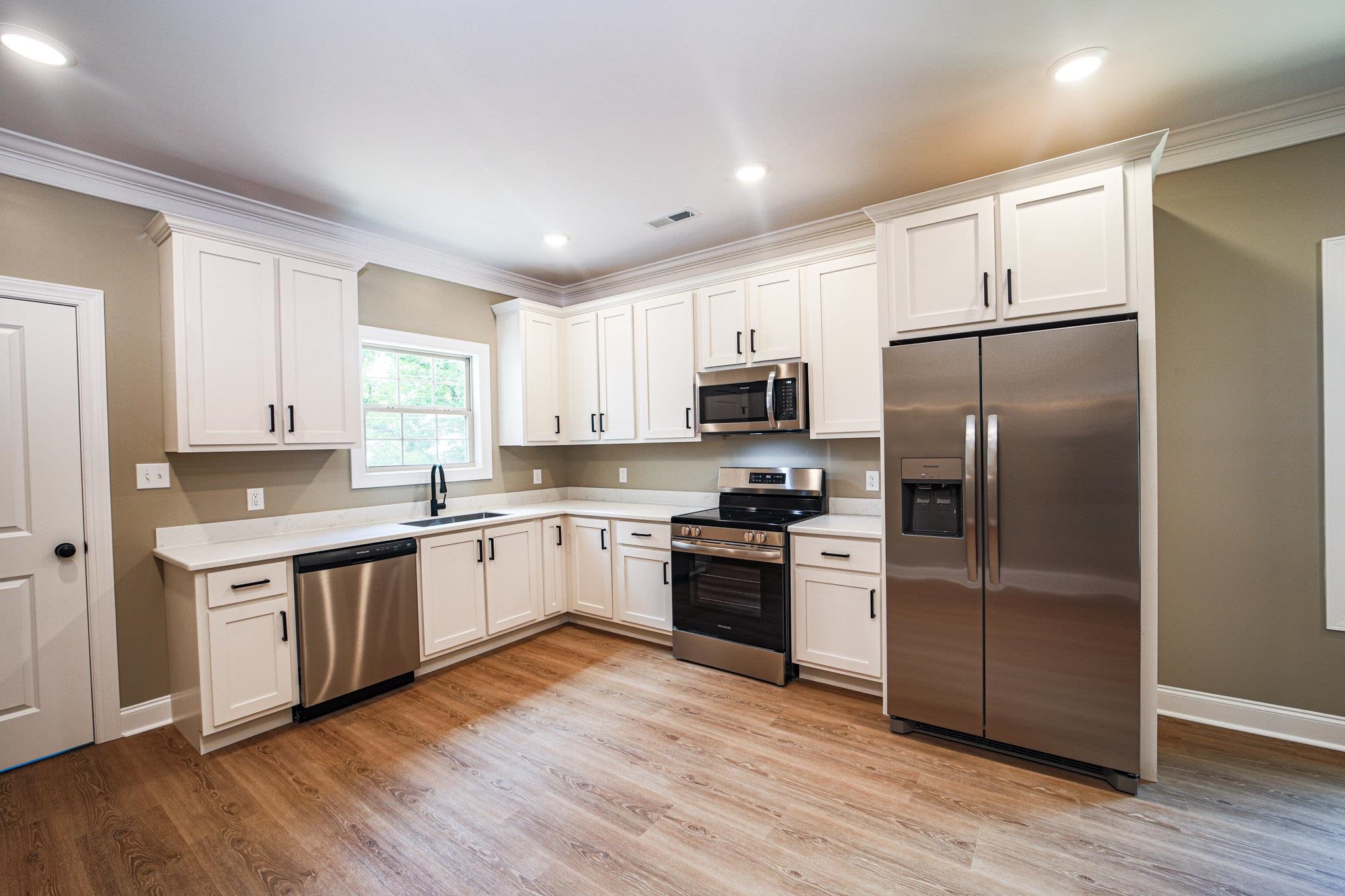 426 Smith St, Florence, AL 35630 — photo 9