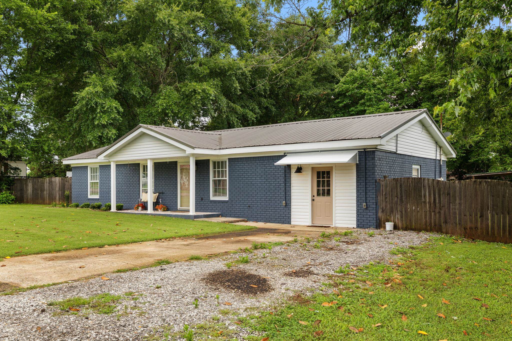 1306 Calhoun St, Tuscumbia, AL 35674 — photo 3