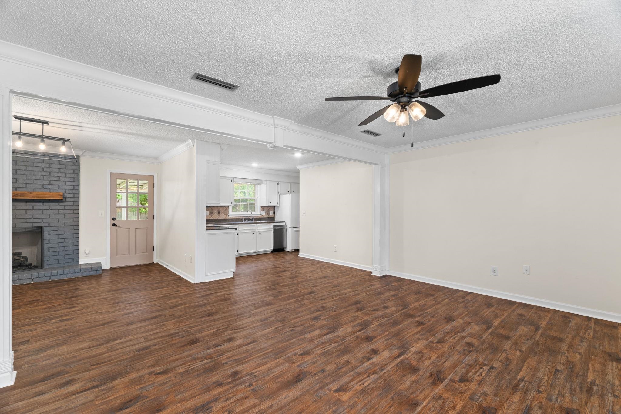 1306 Calhoun St, Tuscumbia, AL 35674 — photo 4