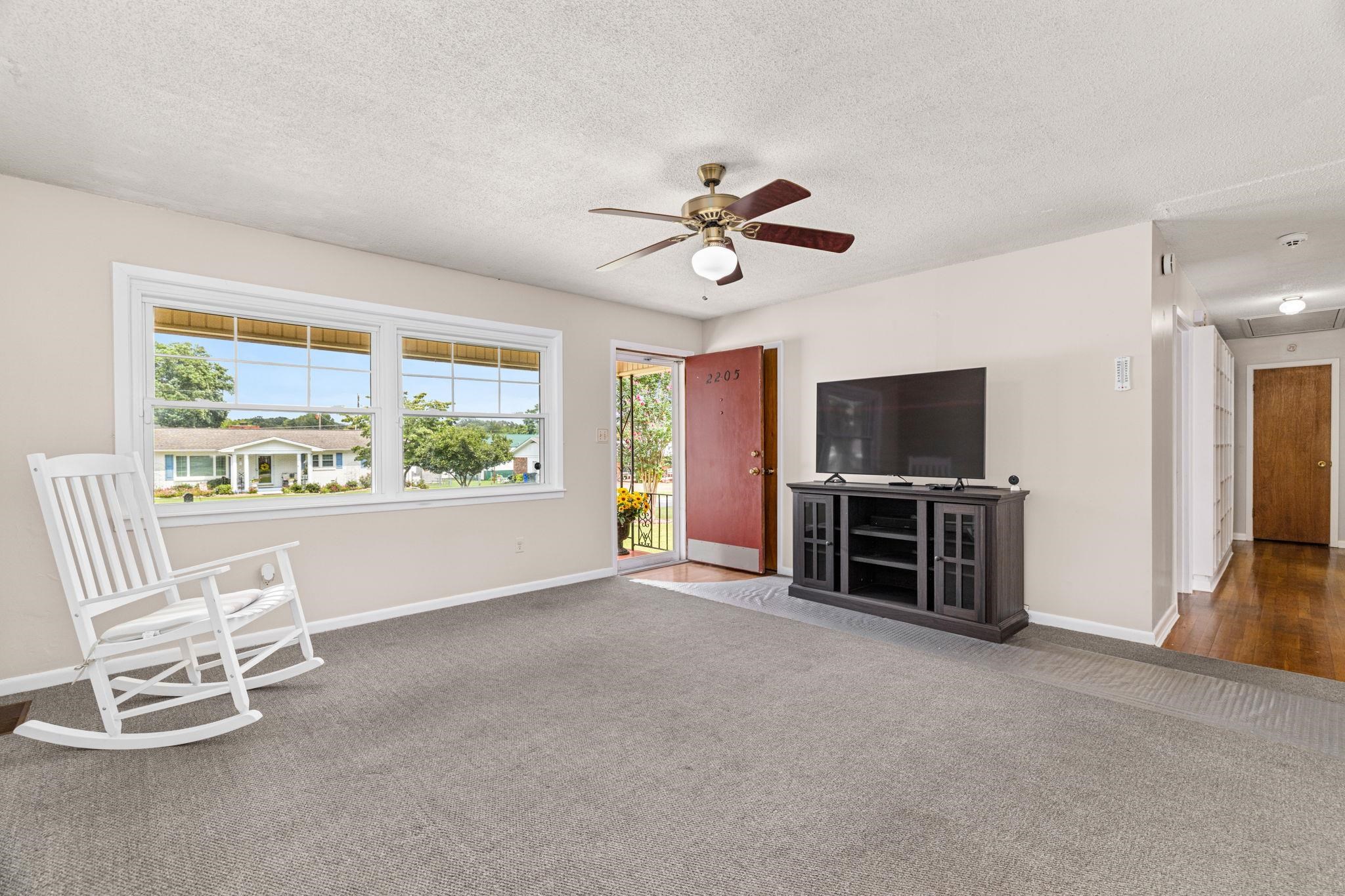 2205 Estaline Dr, Florence, AL 35630 — photo 5