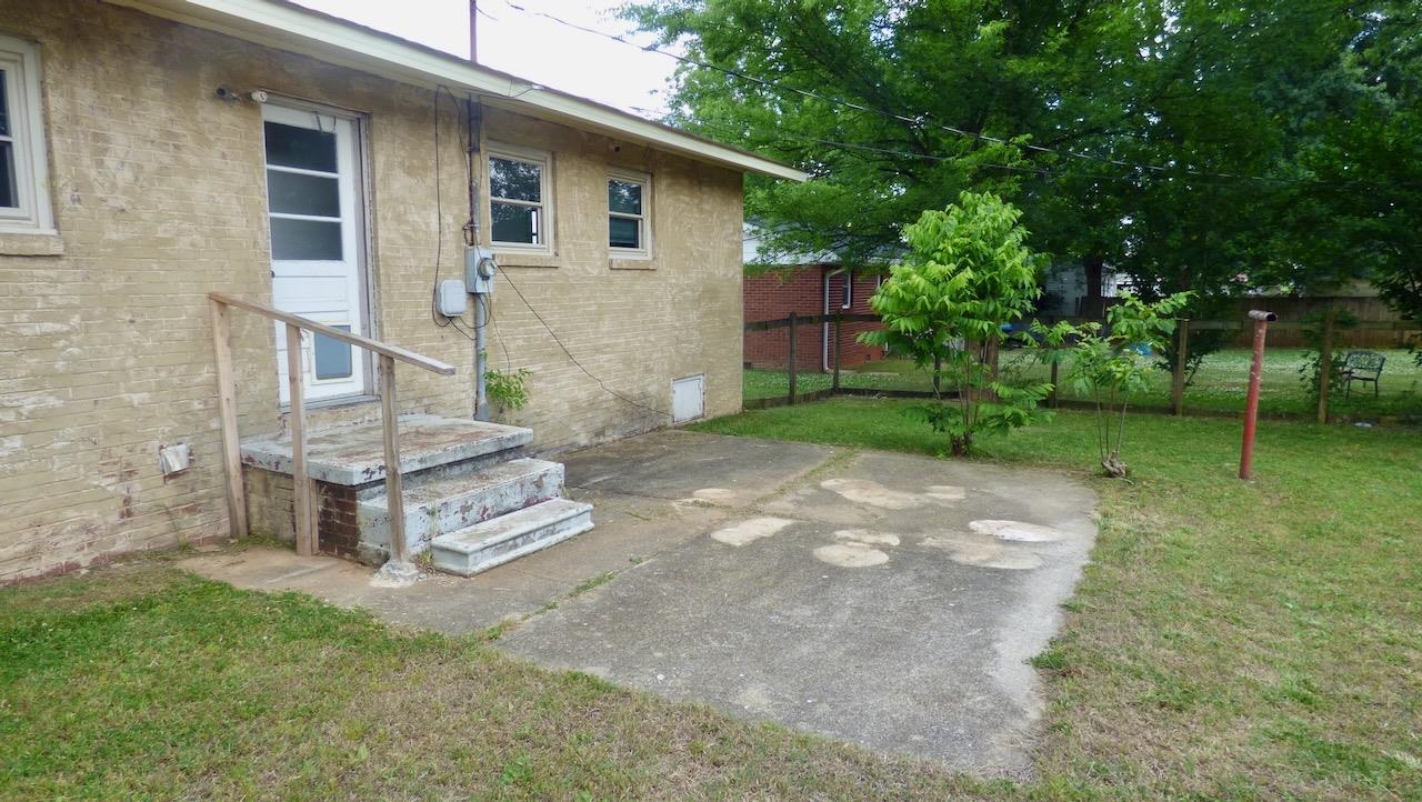 402 Ford St, Muscle Shoals, AL 35661 — photo 8