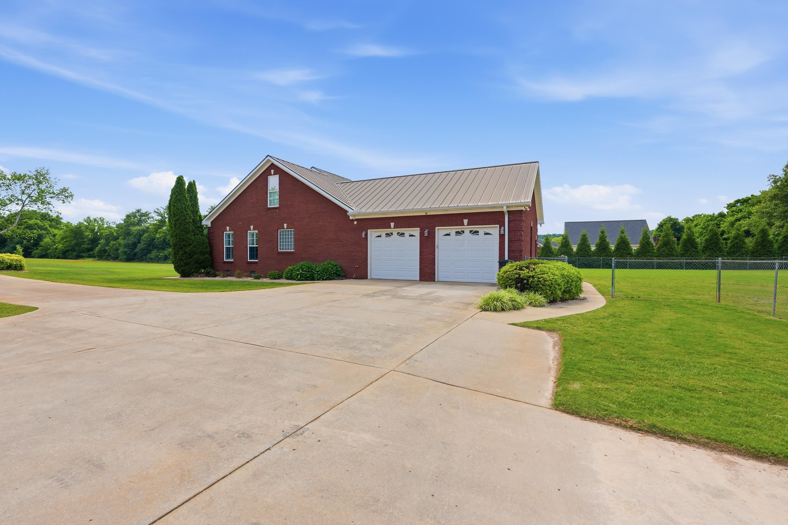 903 Betty Rose Ln, Tuscumbia, AL 35674 — photo 5