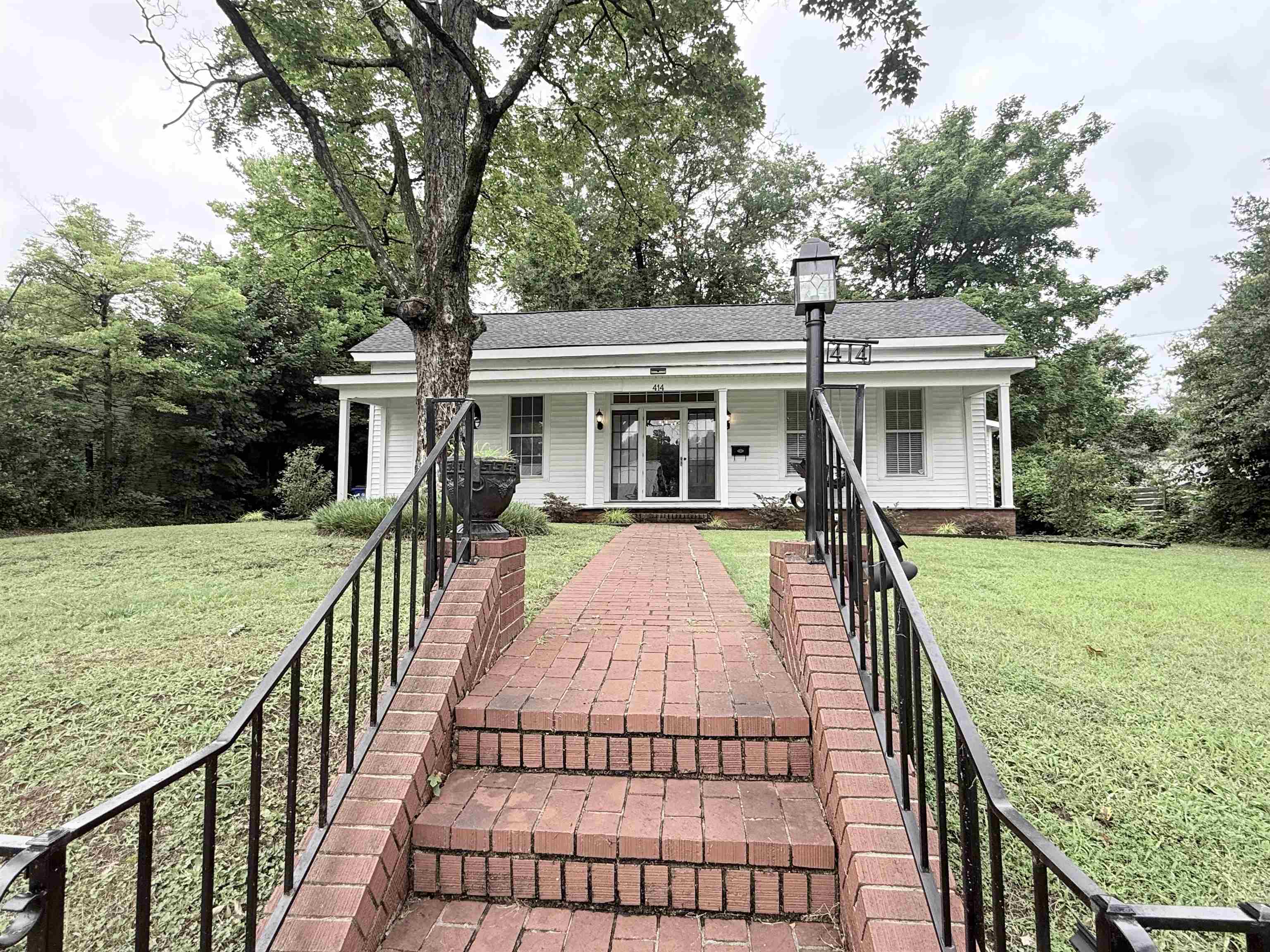 414 N Poplar St, Florence, AL 35630 — photo 4