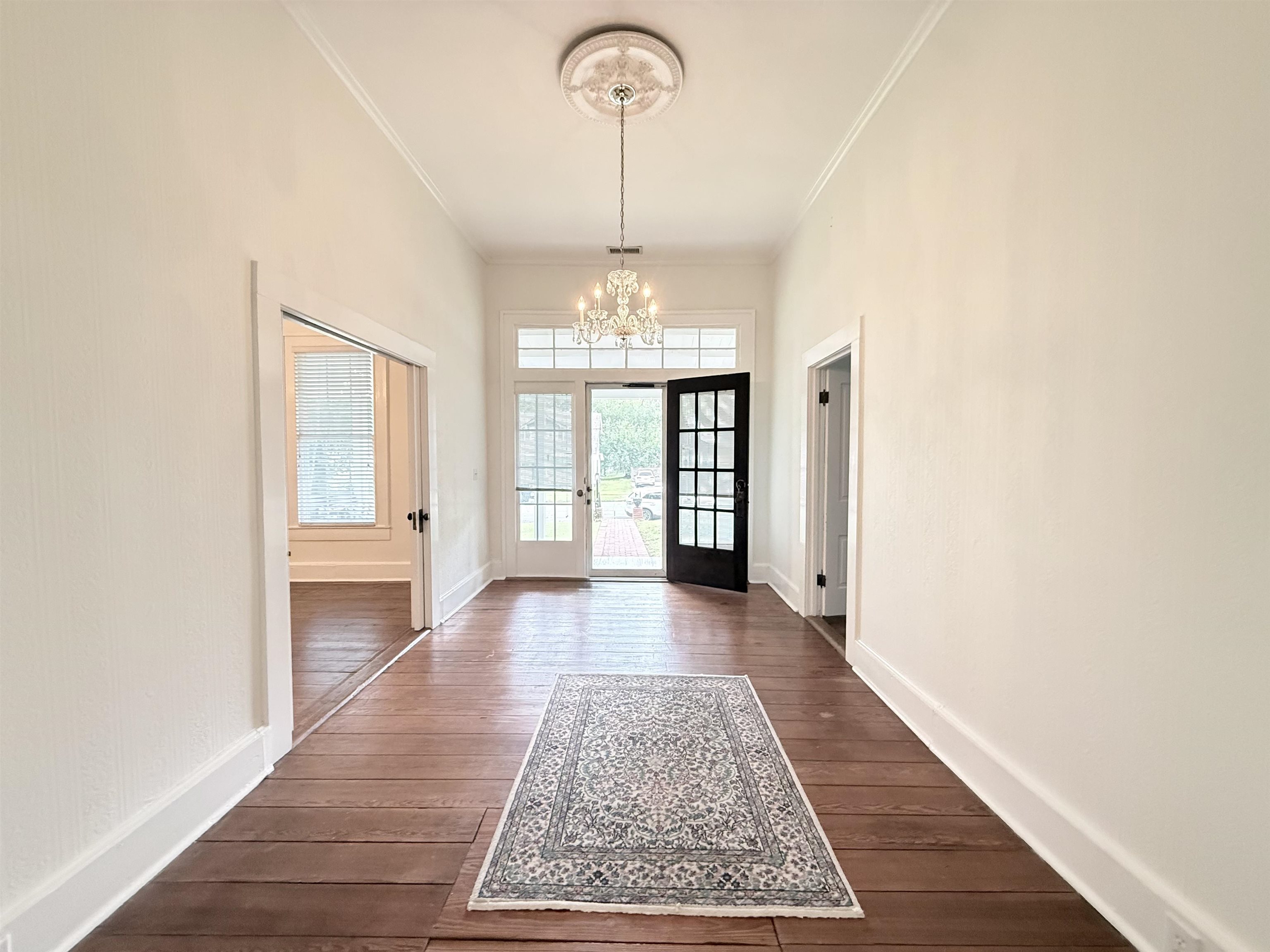 414 N Poplar St, Florence, AL 35630 — photo 10