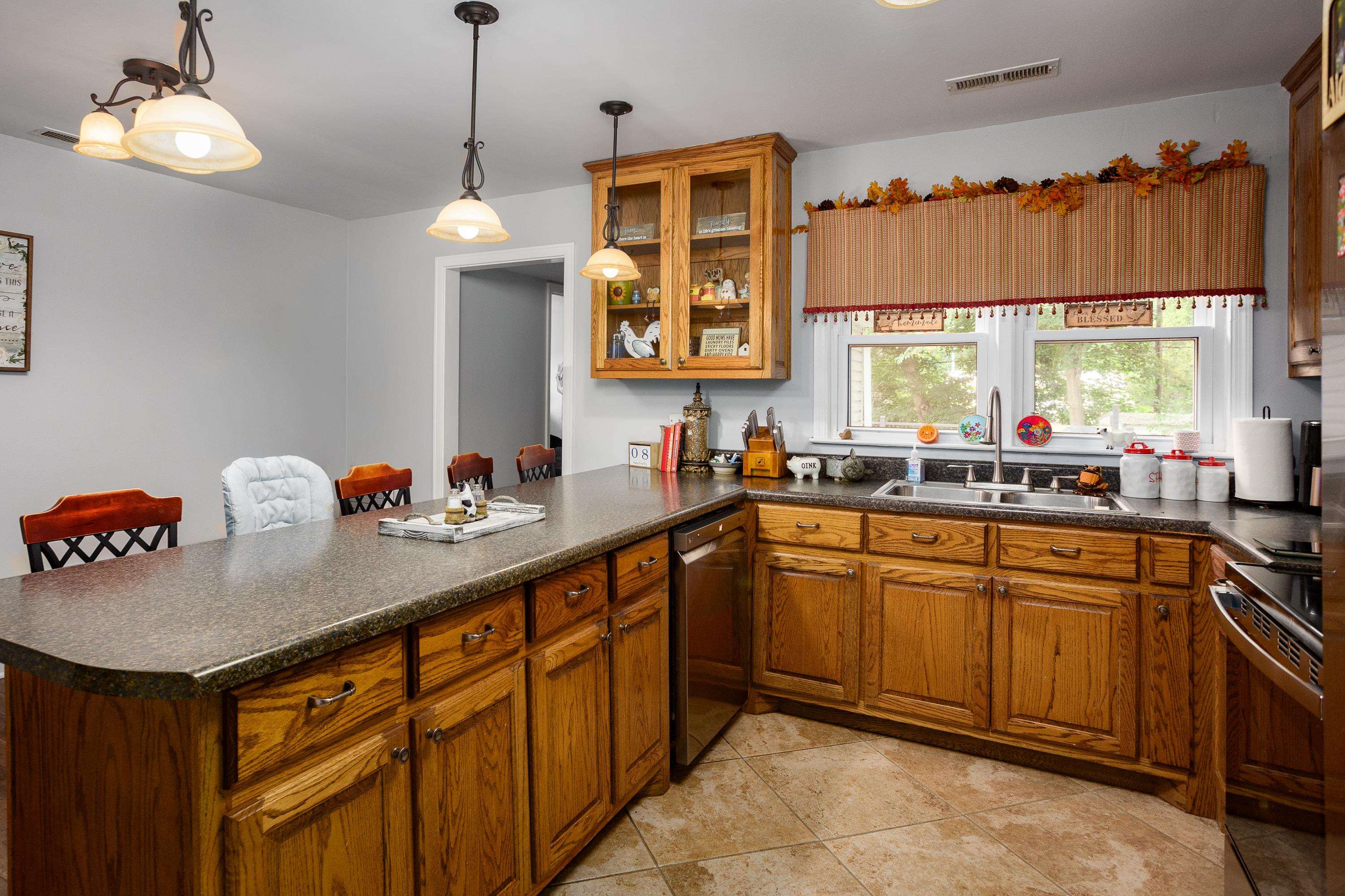 1011 E 1st St, Tuscumbia, AL 35674 — photo 8