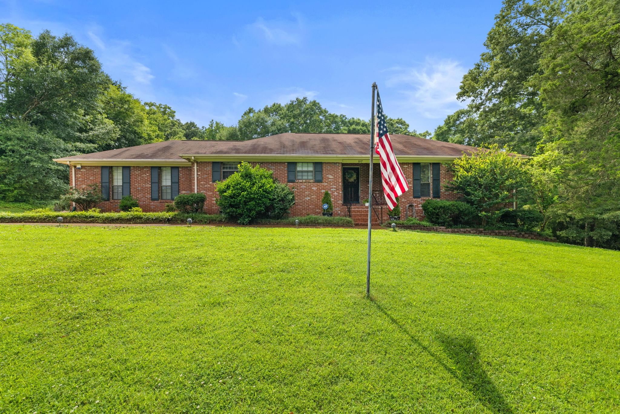 517 Springwood Dr, Florence, AL 35634 — photo 1