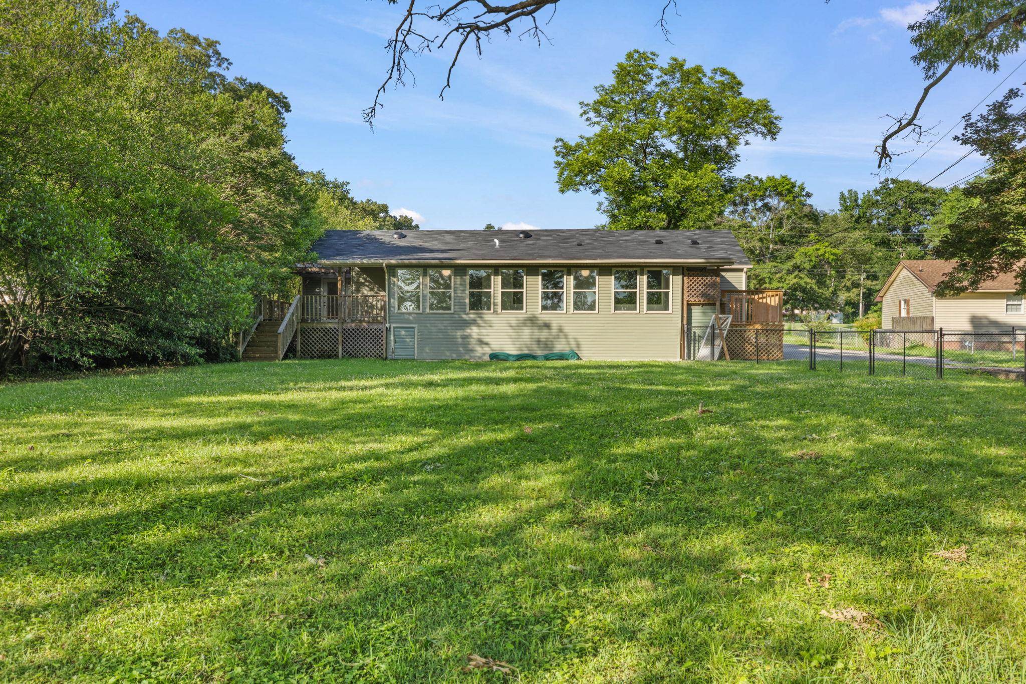 195 Lakewood Dr, Muscle Shoals, AL 35661 — photo 5