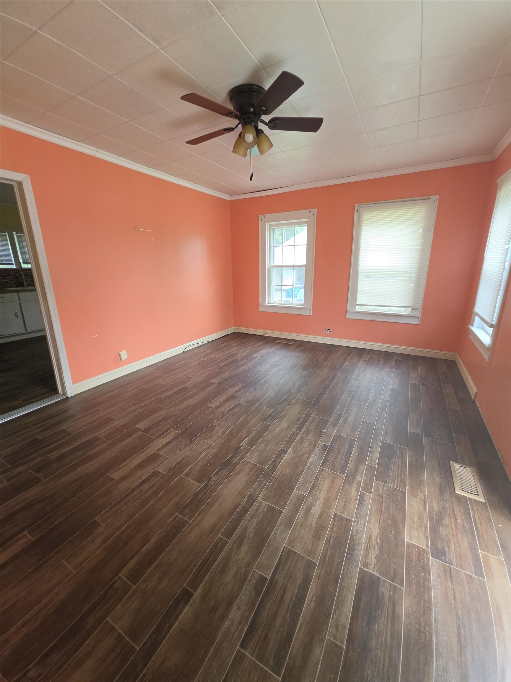 1327 Washington Ave, Russellville, AL 35653 — photo 2