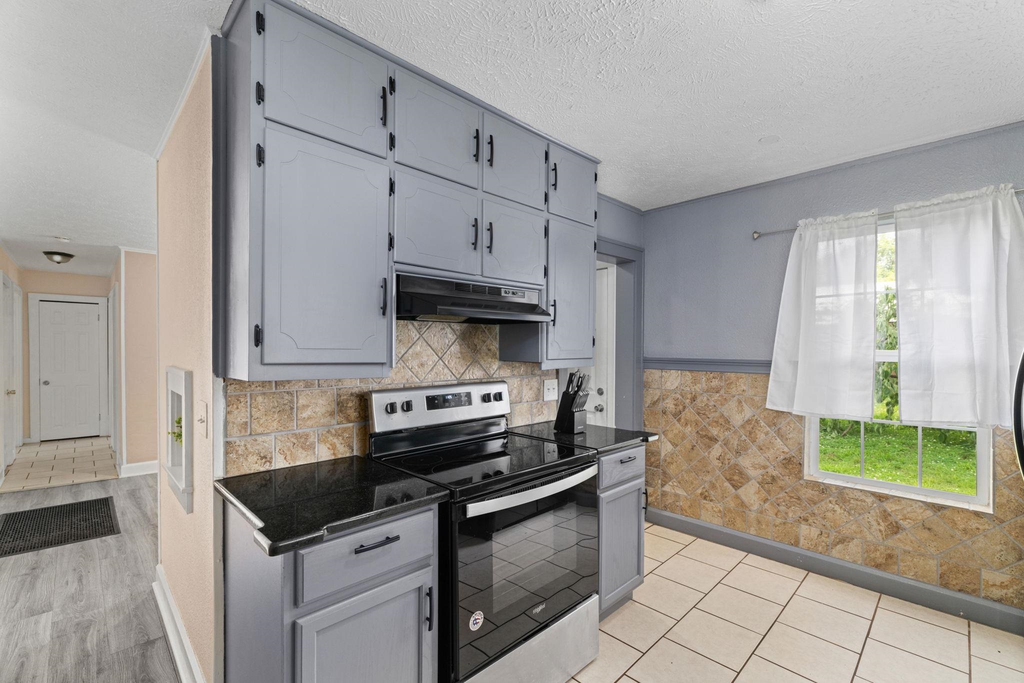 611 E Mobile St, Florence, AL 35630 — photo 12