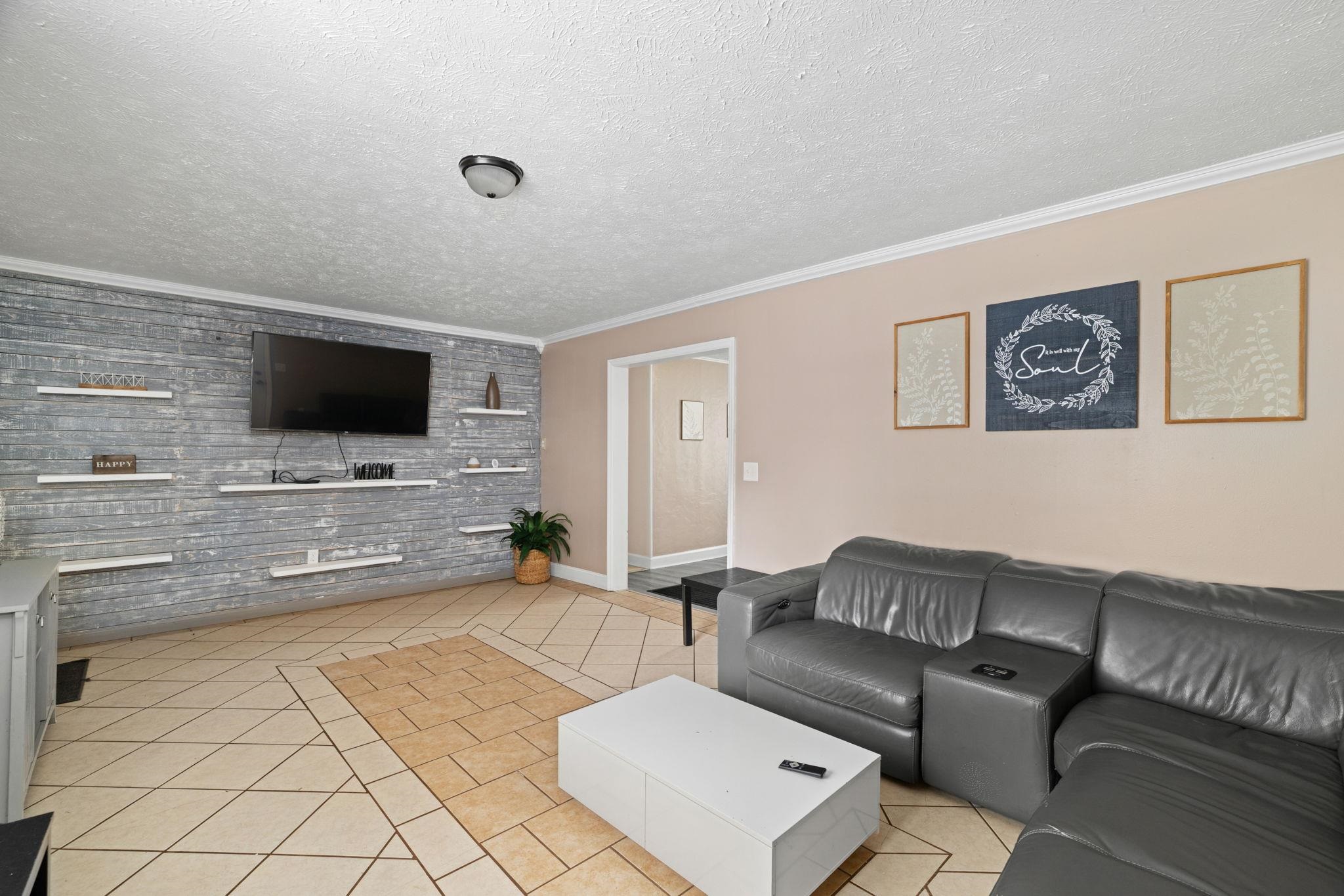611 E Mobile St, Florence, AL 35630 — photo 6
