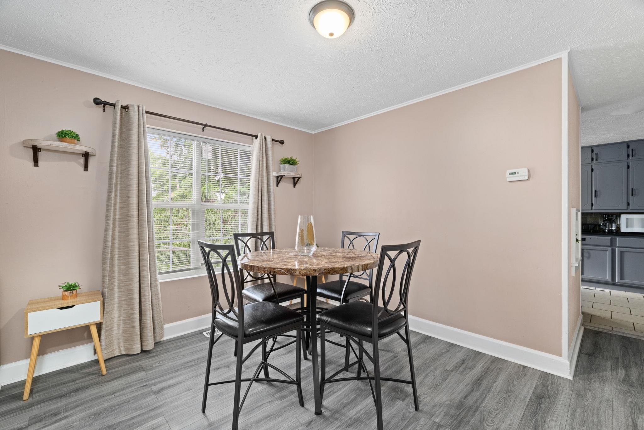611 E Mobile St, Florence, AL 35630 — photo 9