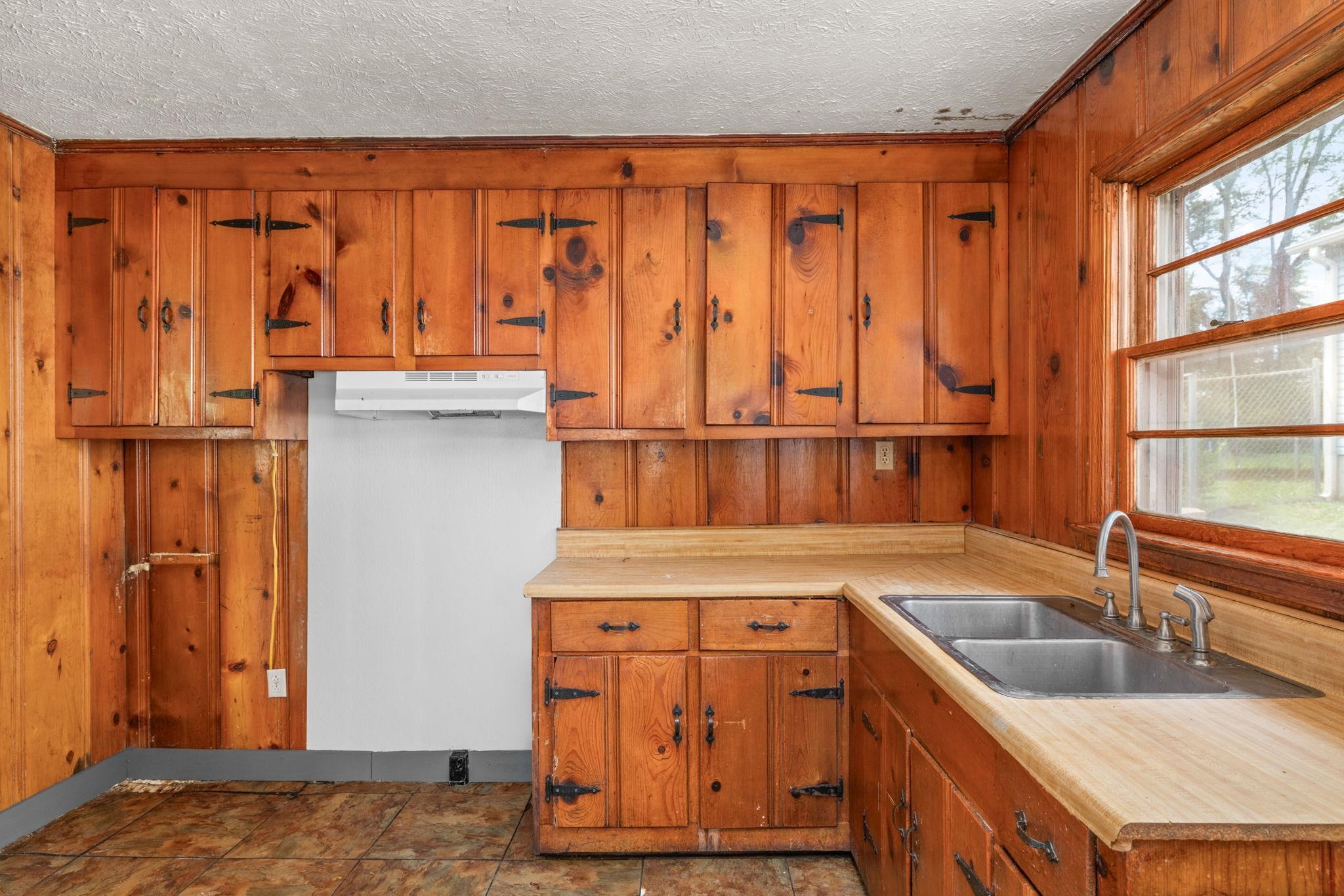 523 Tennessee St, Florence, AL 35630 — photo 7