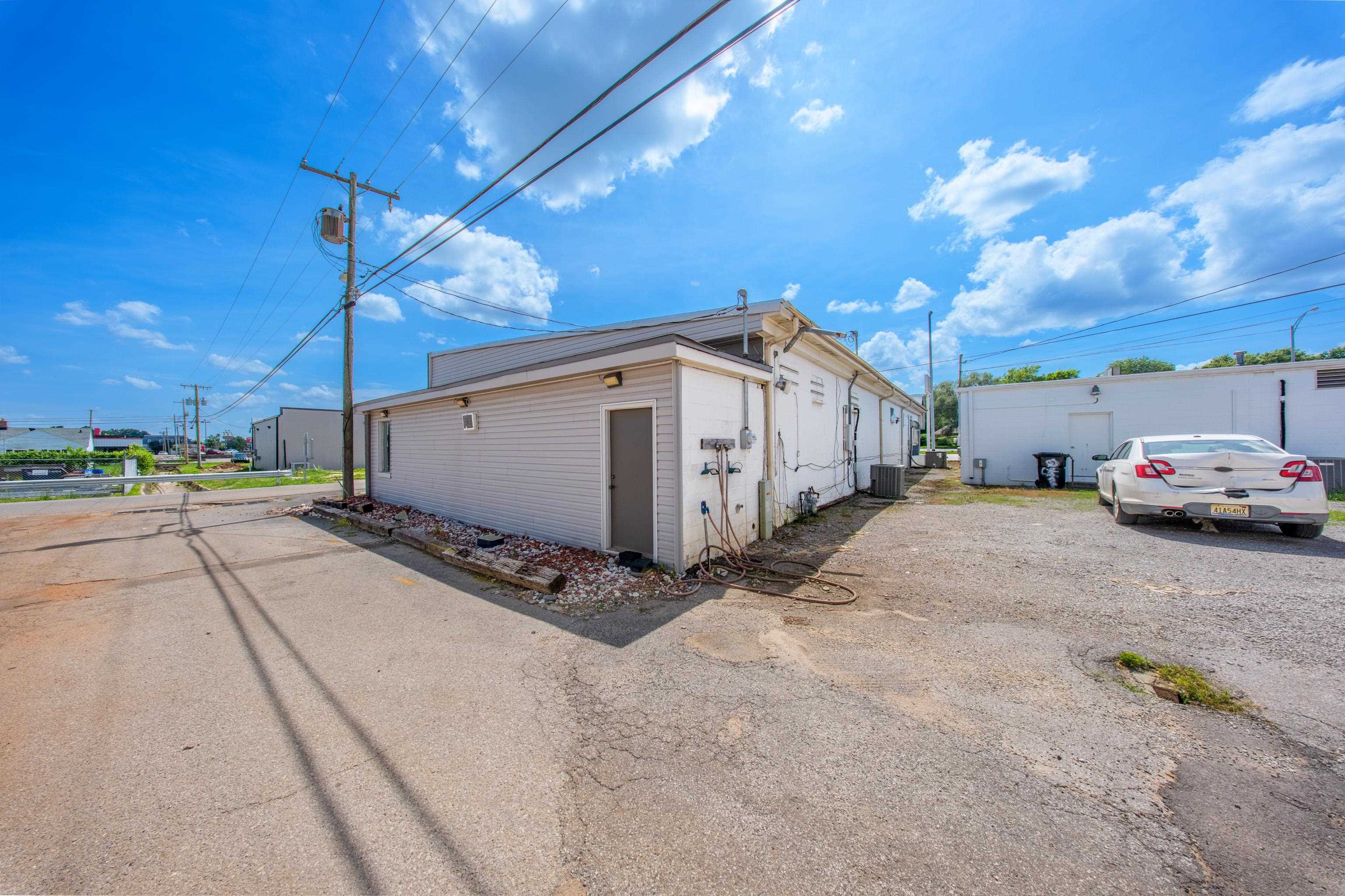 1021 Woodward Ave, Muscle Shoals, AL 35661 — photo 6