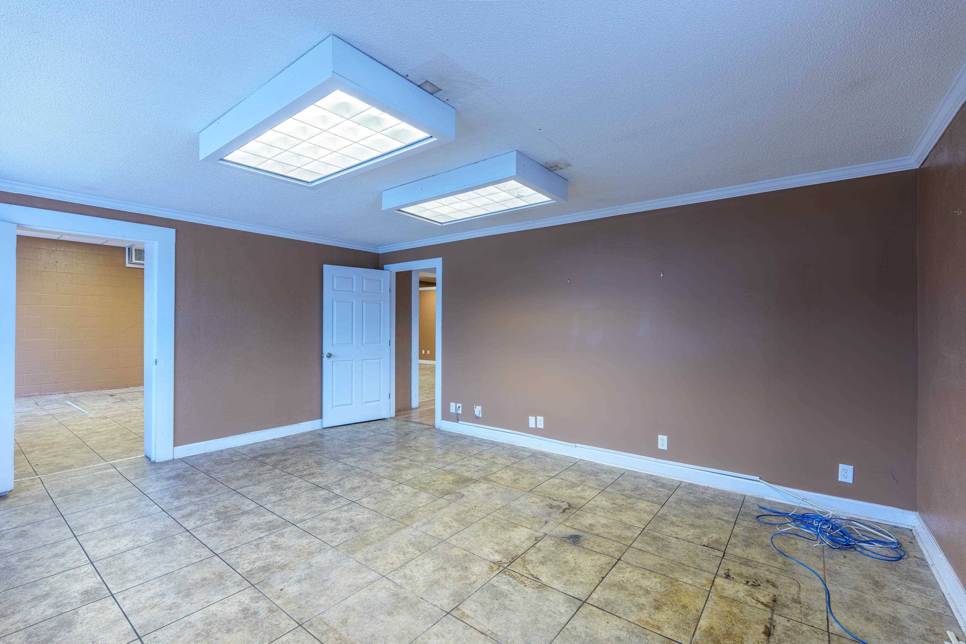 1021 Woodward Ave, Muscle Shoals, AL 35661 — photo 10