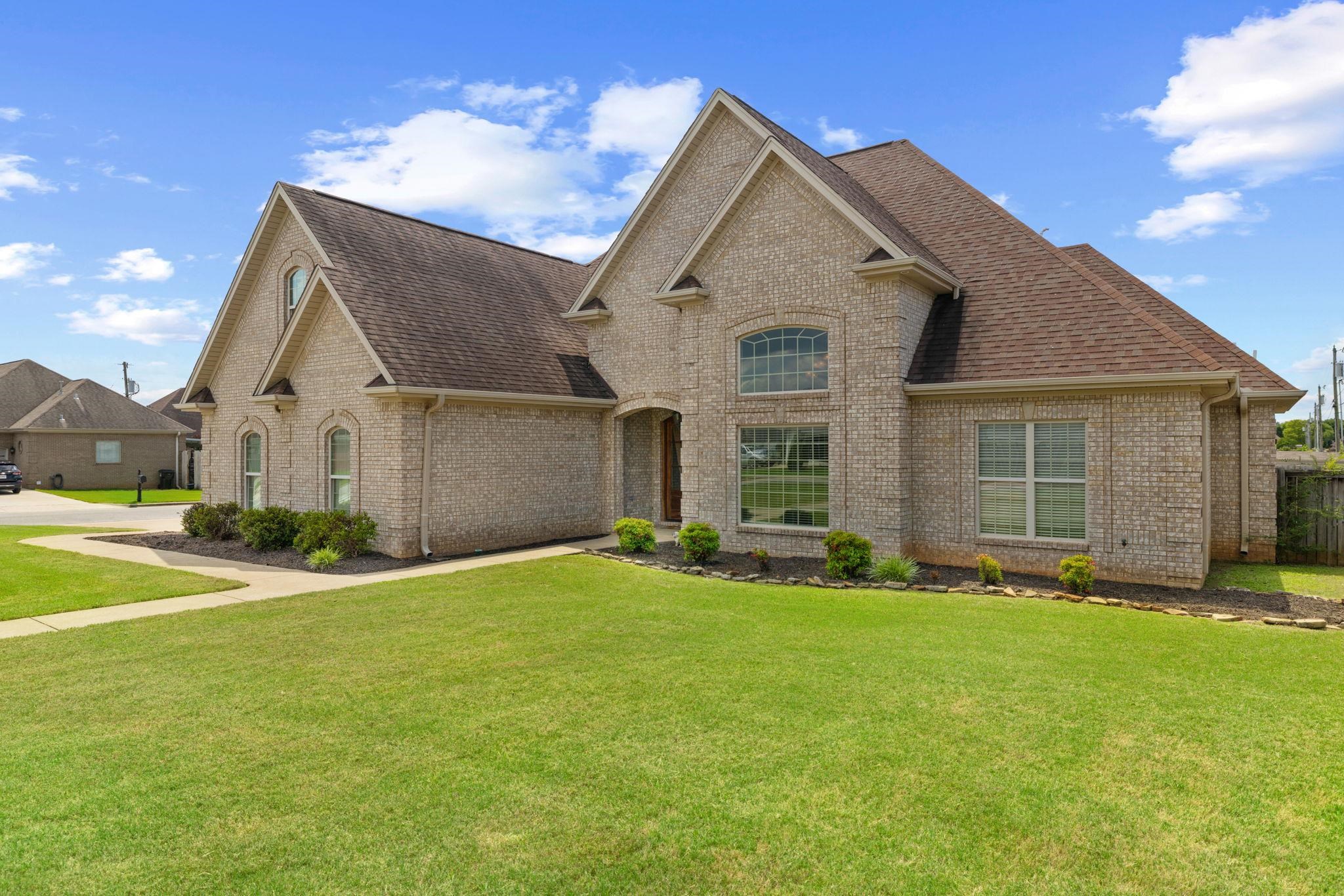 2502 Brown St, Muscle Shoals, AL 35661 — photo 2