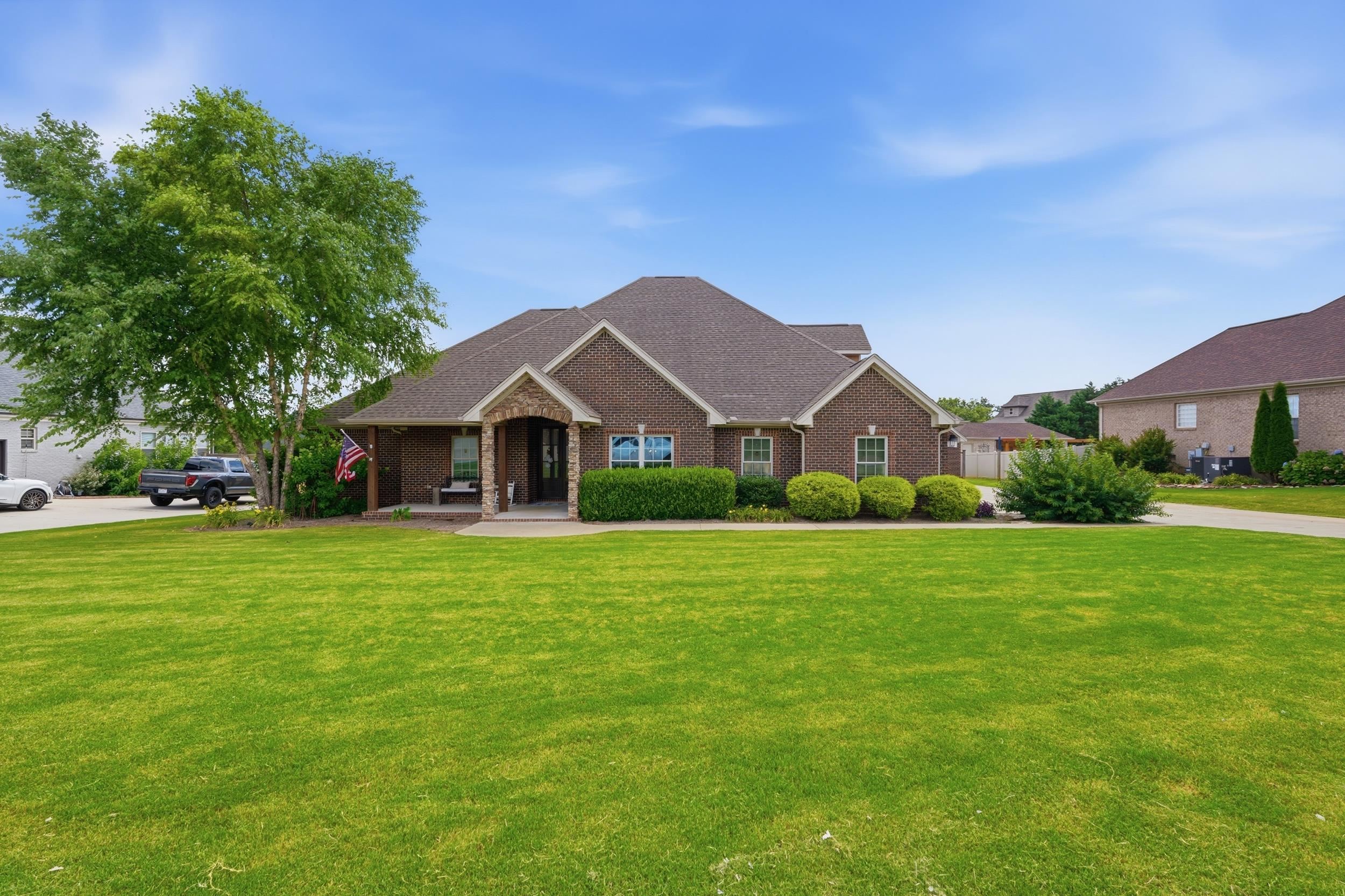 109 Inglewood Dr, Tuscumbia, AL 35674 — photo 1