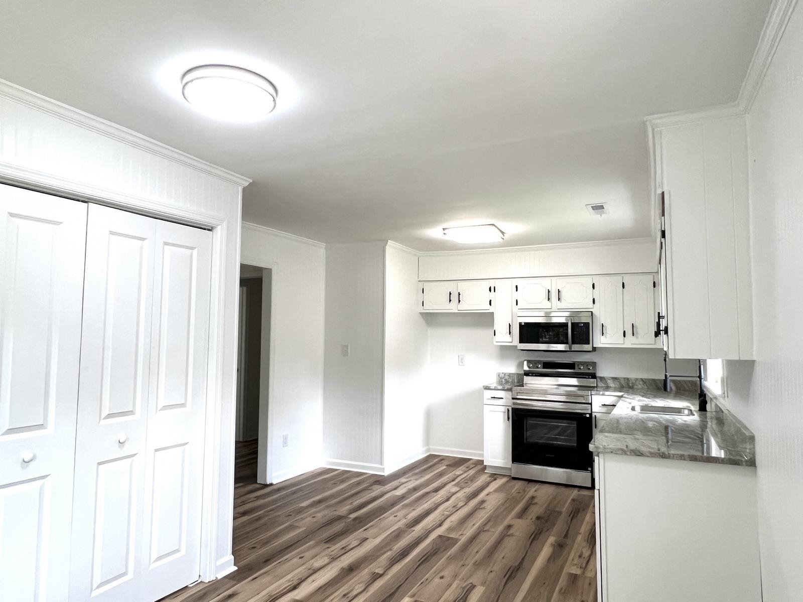 326 Barbour St, Florence, AL 35630 — photo 9