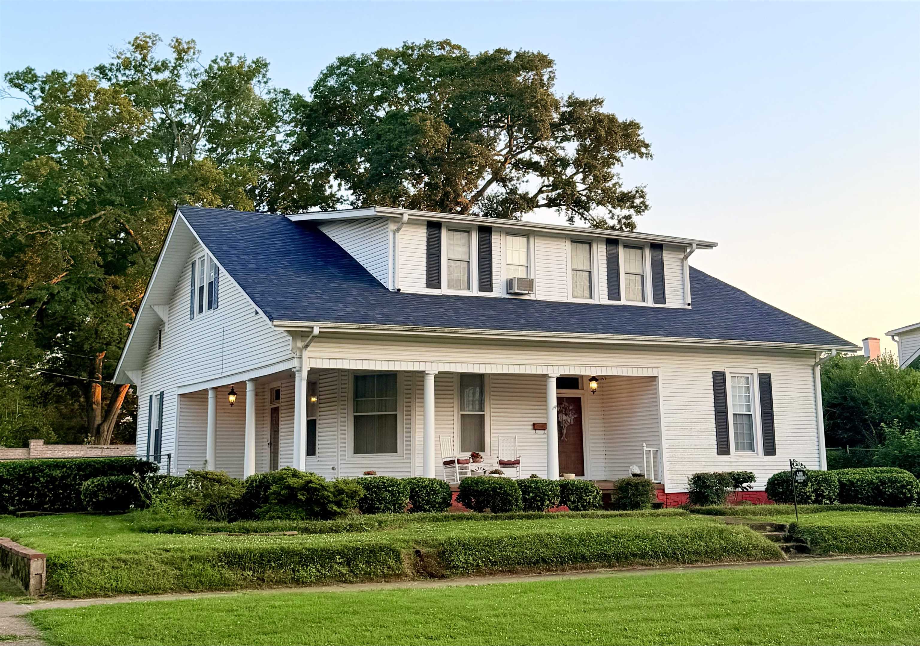 408 E 6th St, Tuscumbia, AL 35674 — photo 2