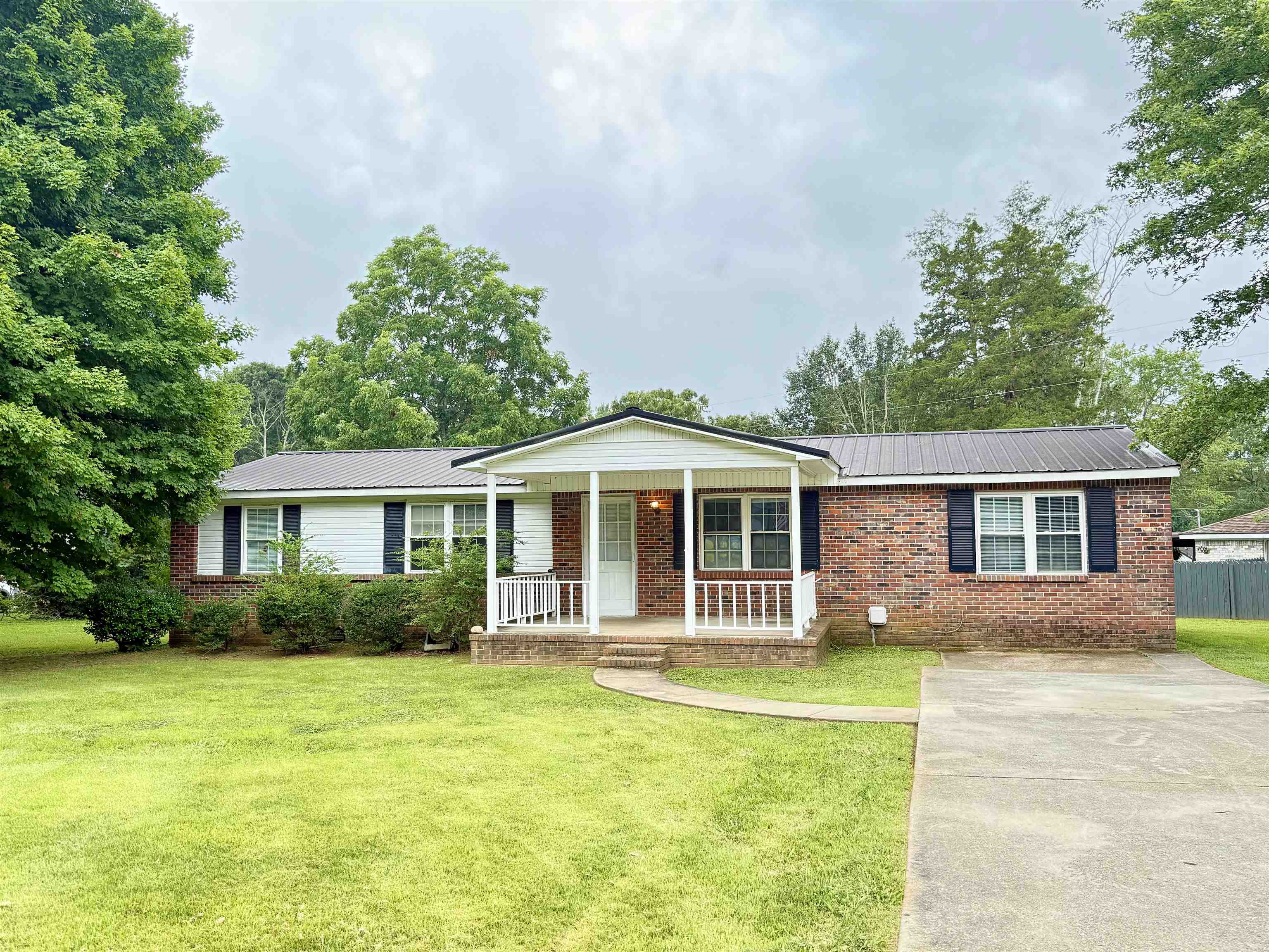 241 Greer Dr, Rogersville, AL 35652 — photo 1
