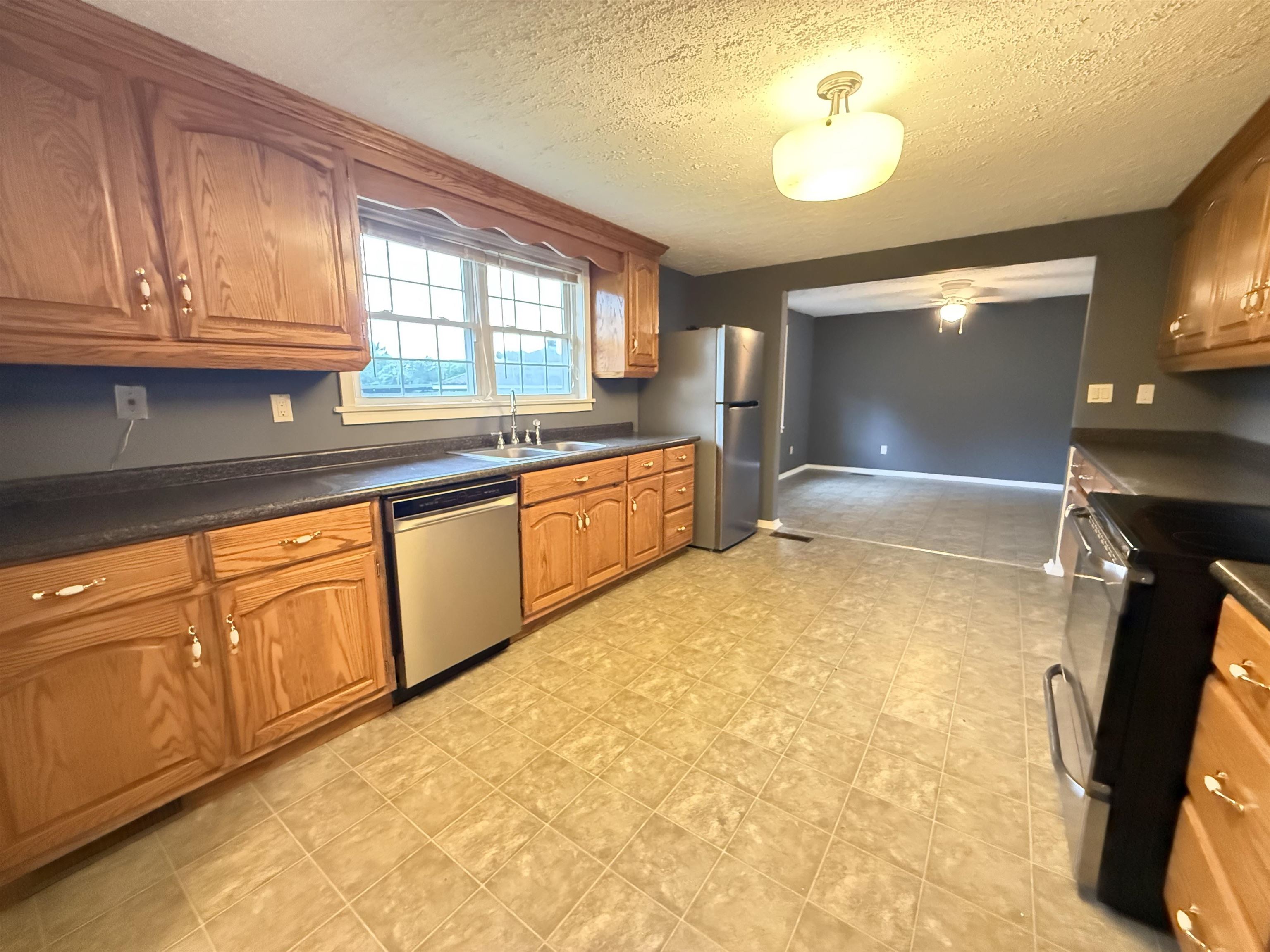 241 Greer Dr, Rogersville, AL 35652 — photo 11