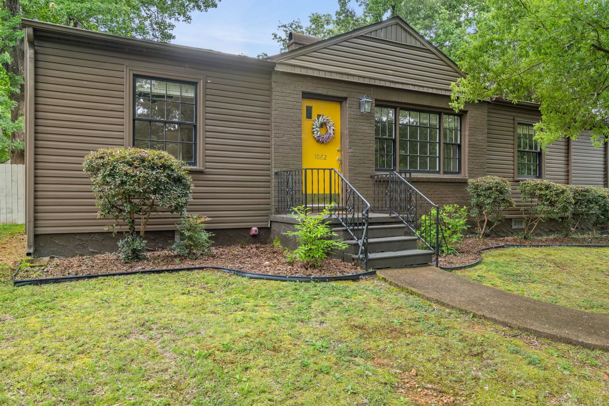 1062 Stewart Ave, Florence, AL 35630 — photo 2