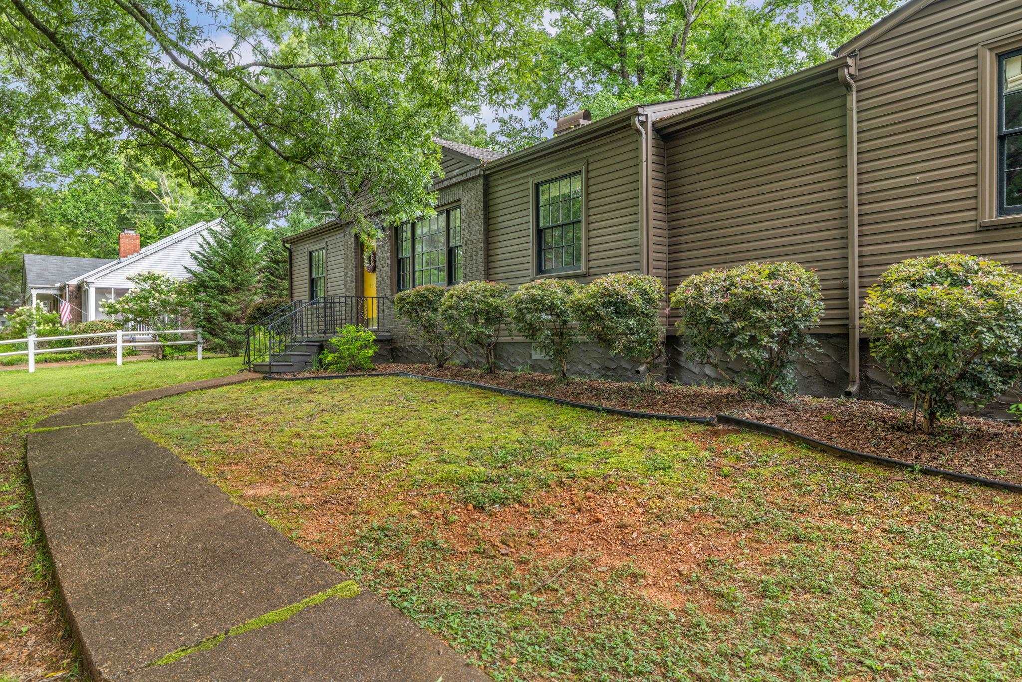 1062 Stewart Ave, Florence, AL 35630 — photo 3