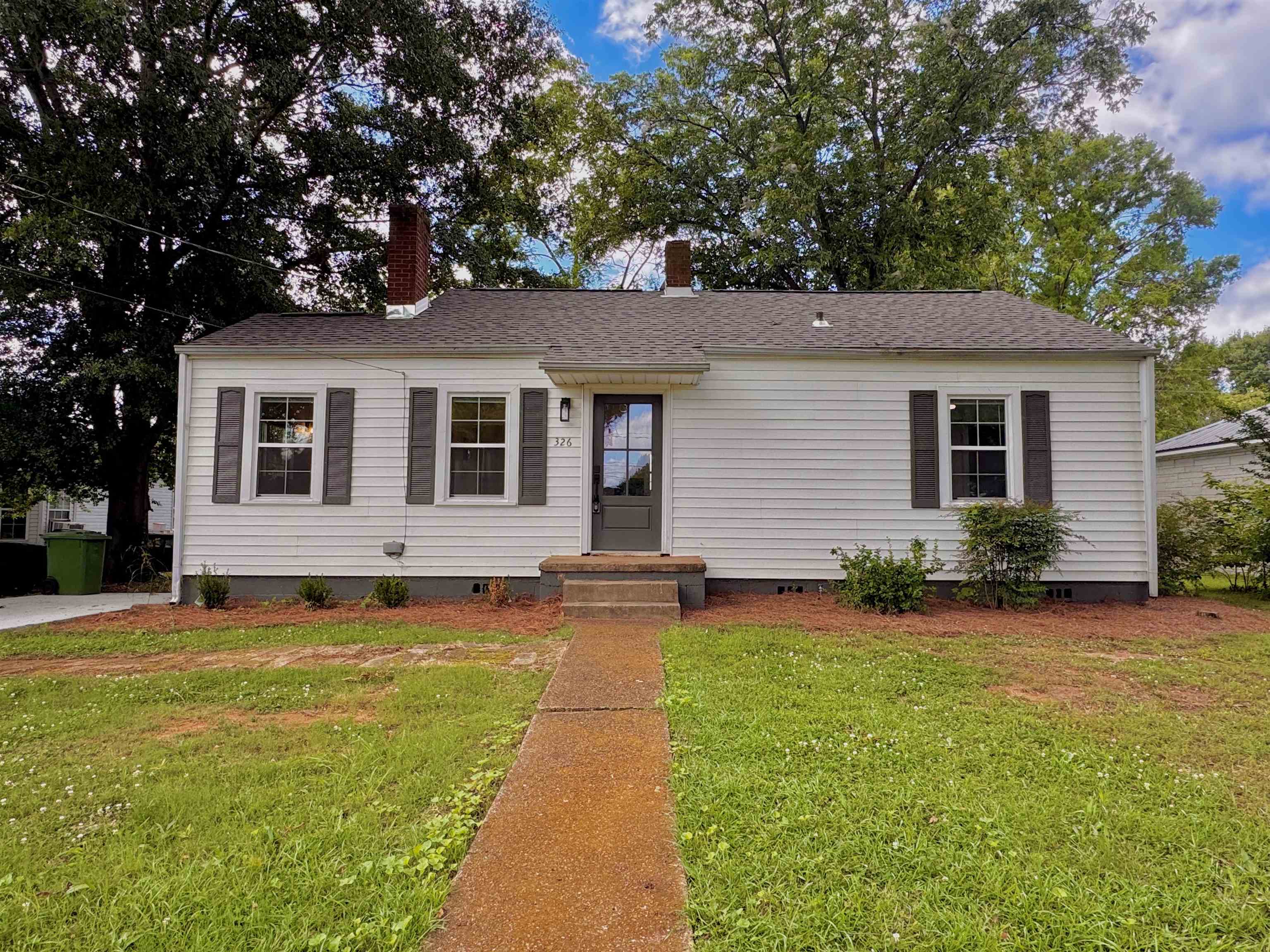 326 Central Ave, Muscle Shoals, AL 35661 — photo 1