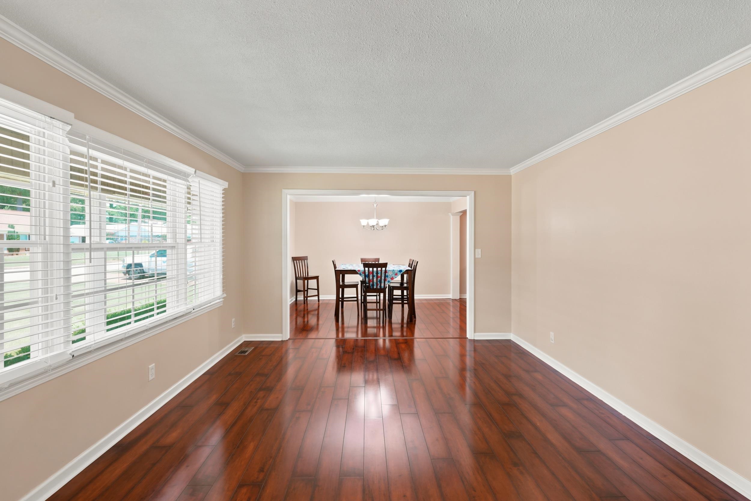111 Chestnut Ln, Sheffield, AL 35660 — photo 4