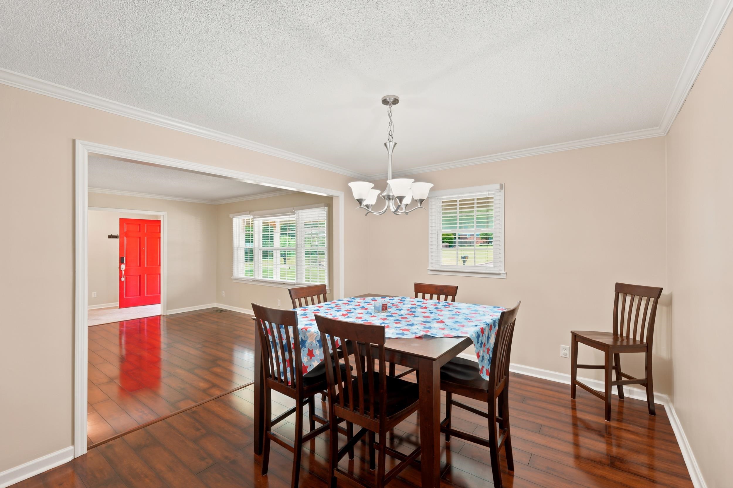 111 Chestnut Ln, Sheffield, AL 35660 — photo 8
