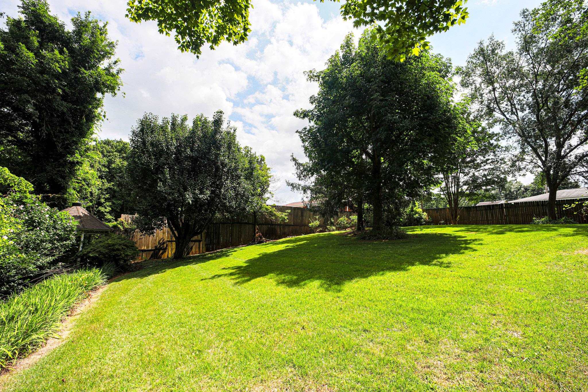 302 Darby Ave, Sheffield, AL 35660 — photo 5