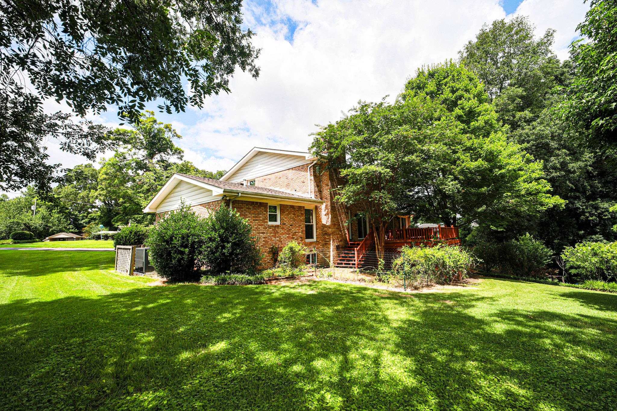 302 Darby Ave, Sheffield, AL 35660 — photo 8