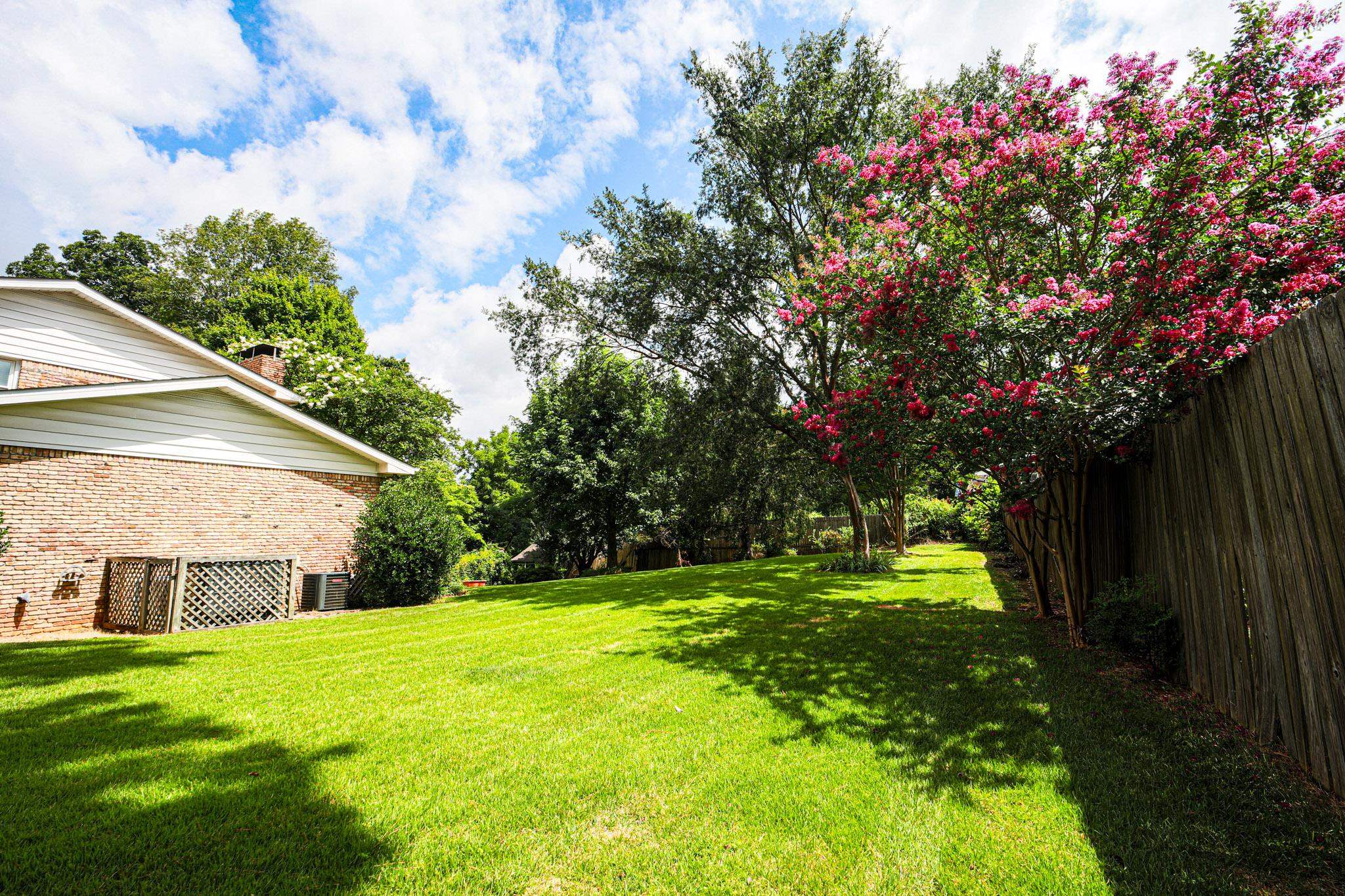 302 Darby Ave, Sheffield, AL 35660 — photo 9