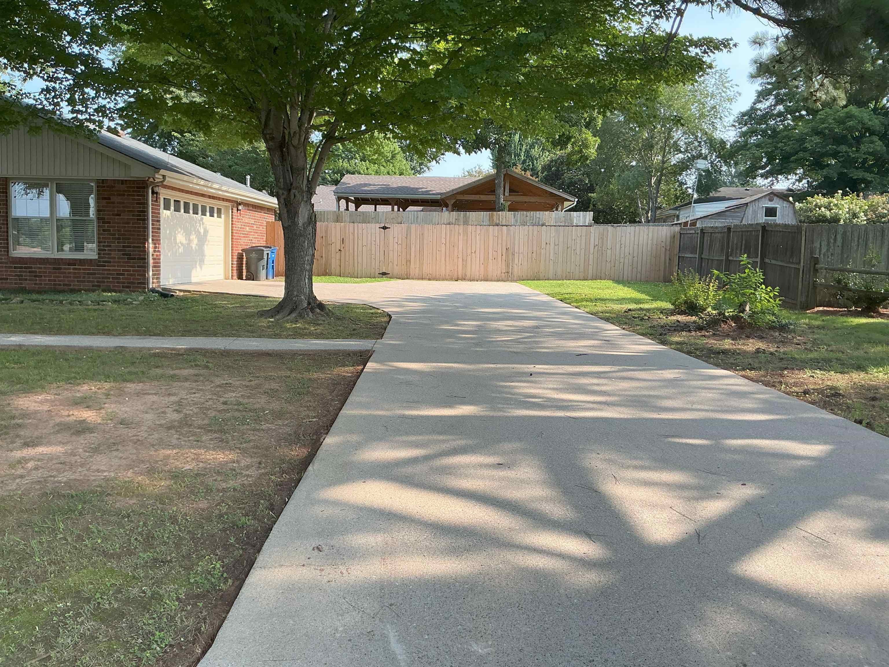 319 Louise St, Florence, AL 35633 — photo 7