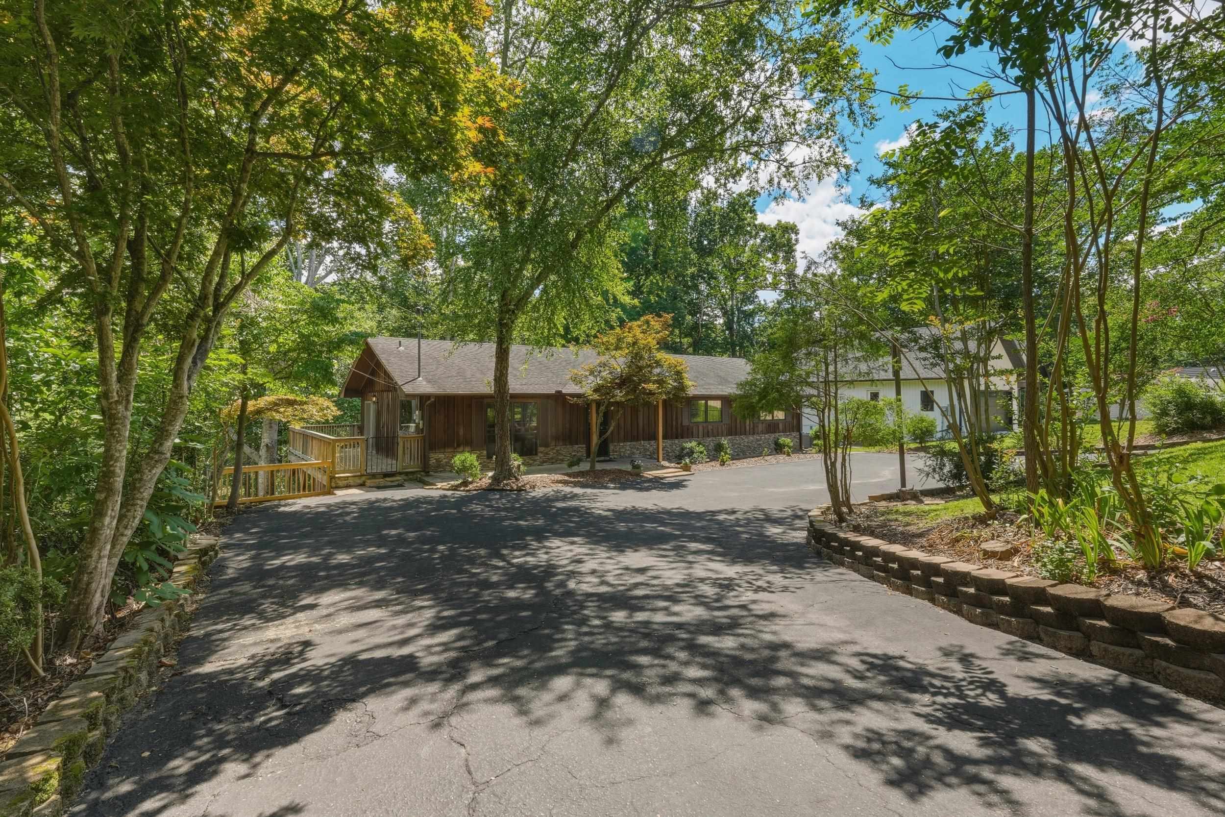 636 Rivermont Rd, Florence, AL 35634 — photo 1