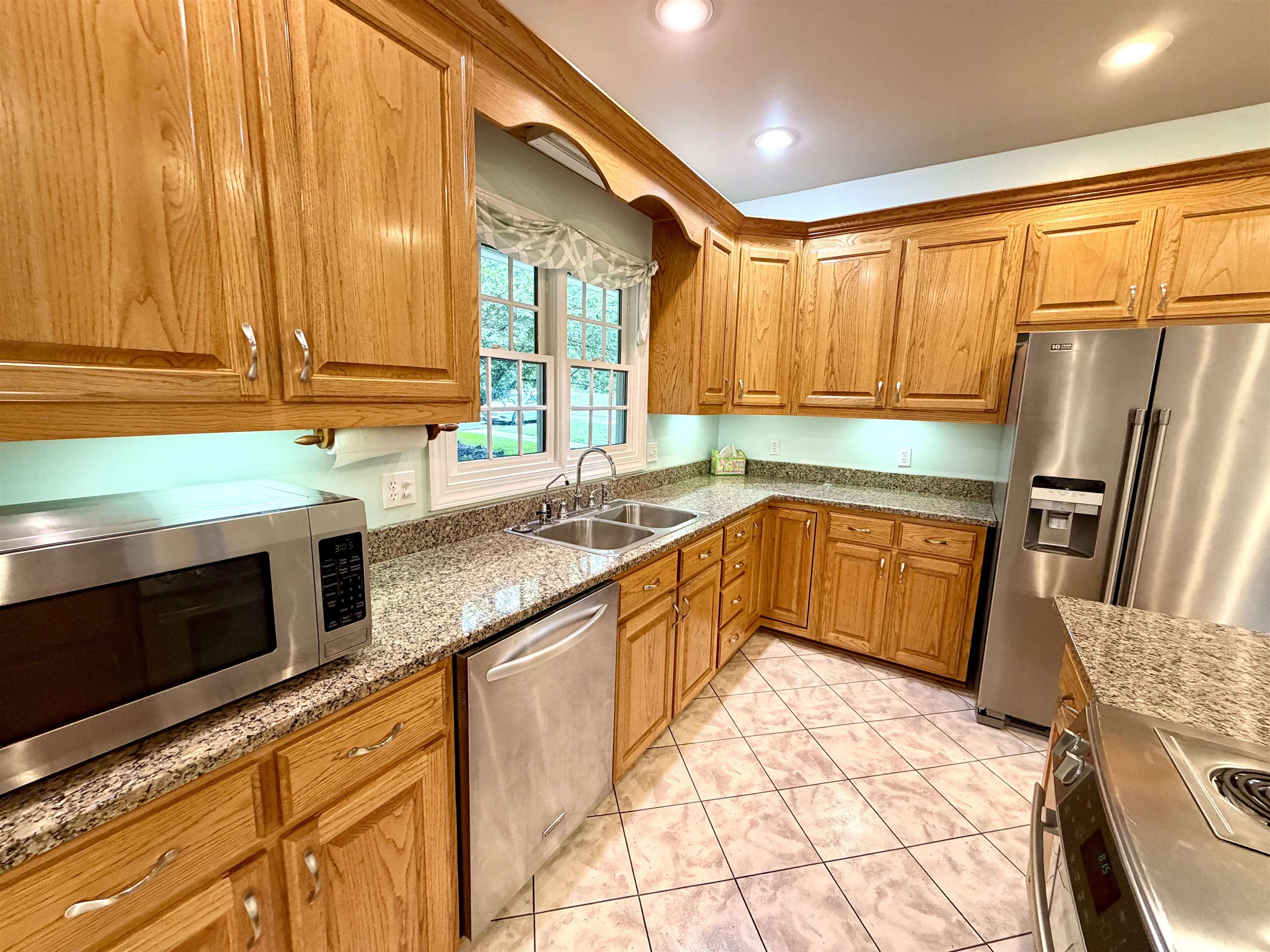1311 Anna Dr, Tuscumbia, AL 35674 — photo 2