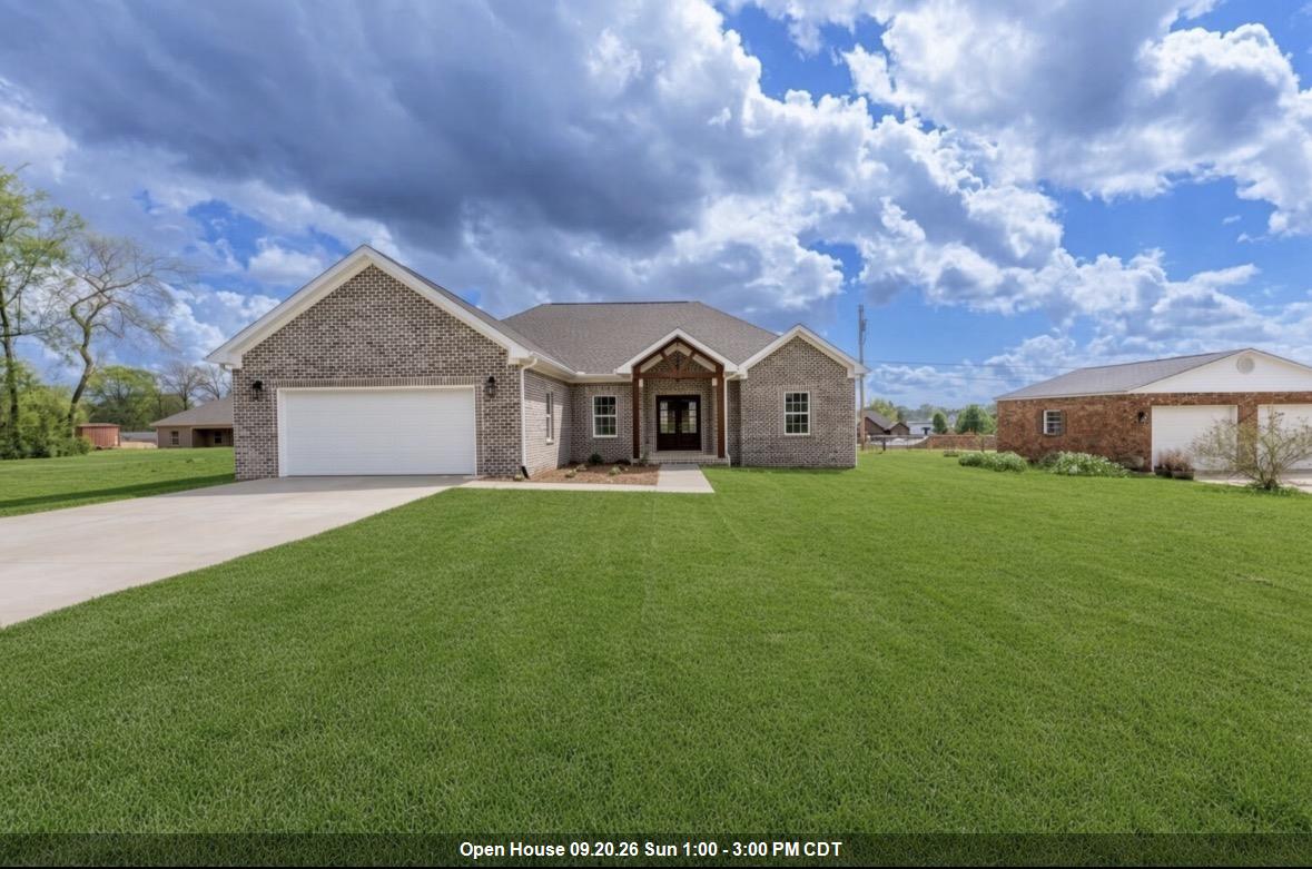 806 Grand Ave, Muscle Shoals, AL 35661 — photo 1