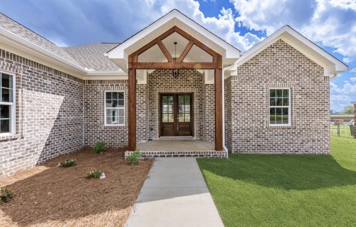 806 Grand Ave, Muscle Shoals, AL 35661 — photo 2