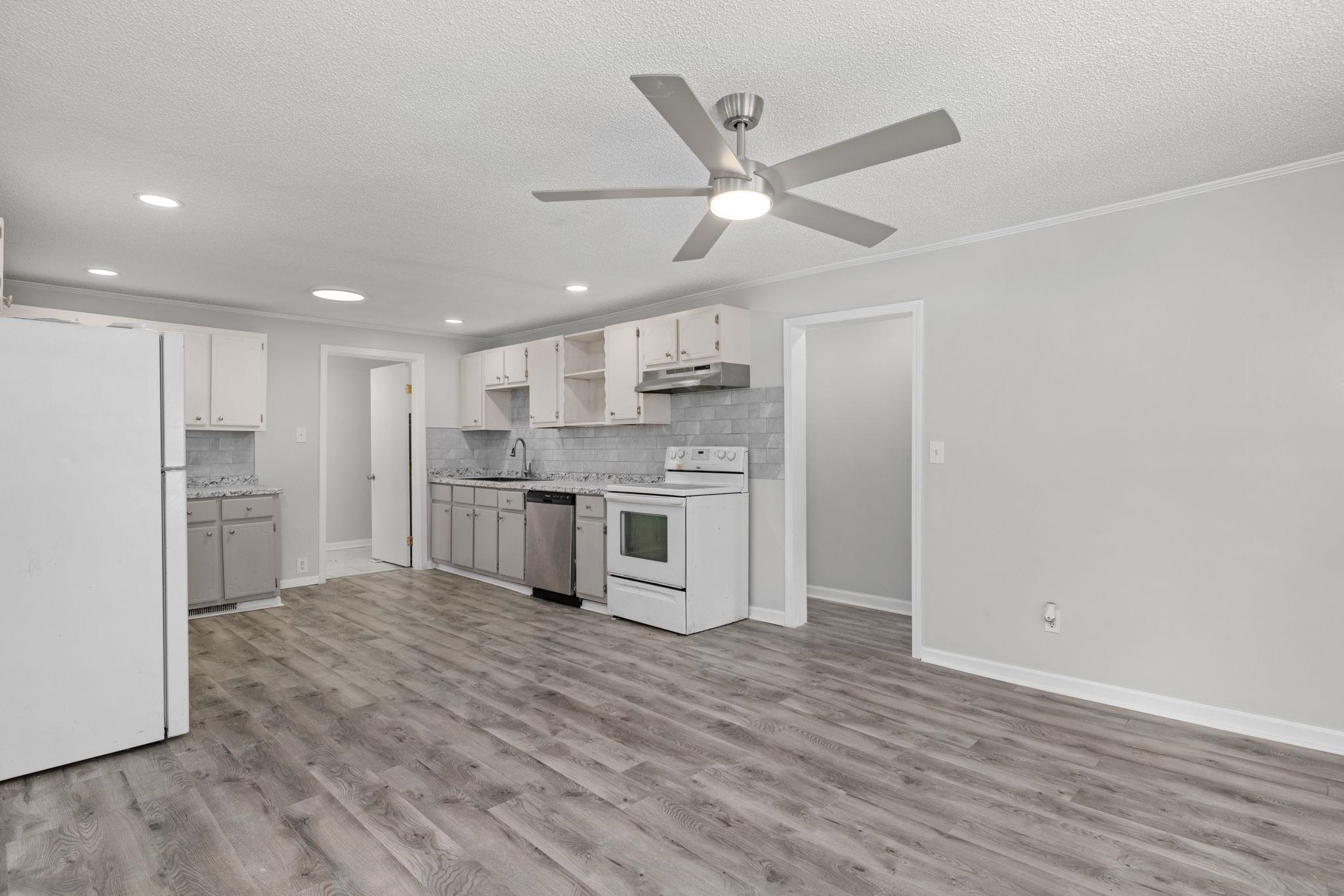 1002 Carolyn St, Tuscumbia, AL 35674 — photo 10