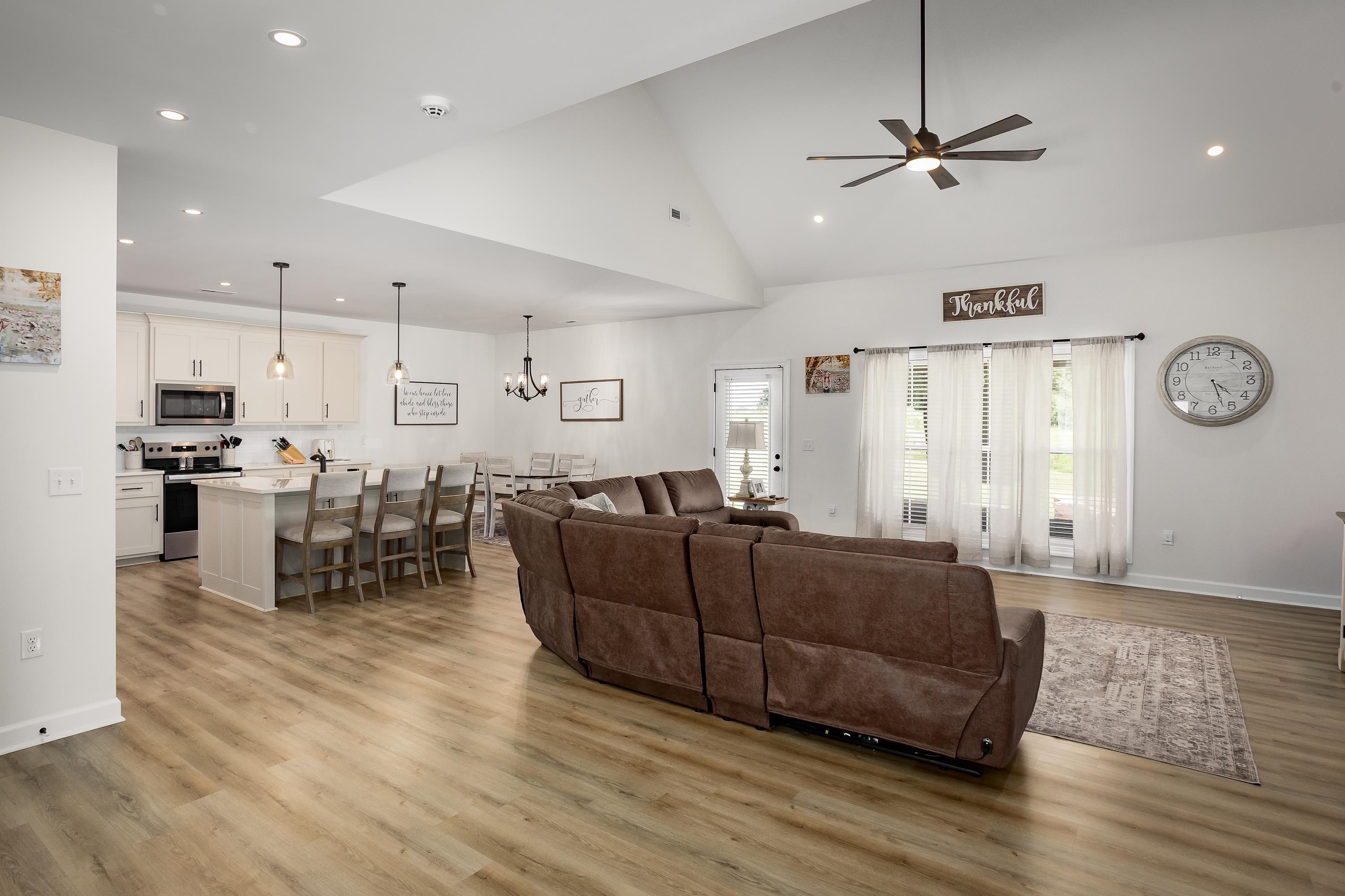200 Spry Way, Killen, AL 35645 — photo 5