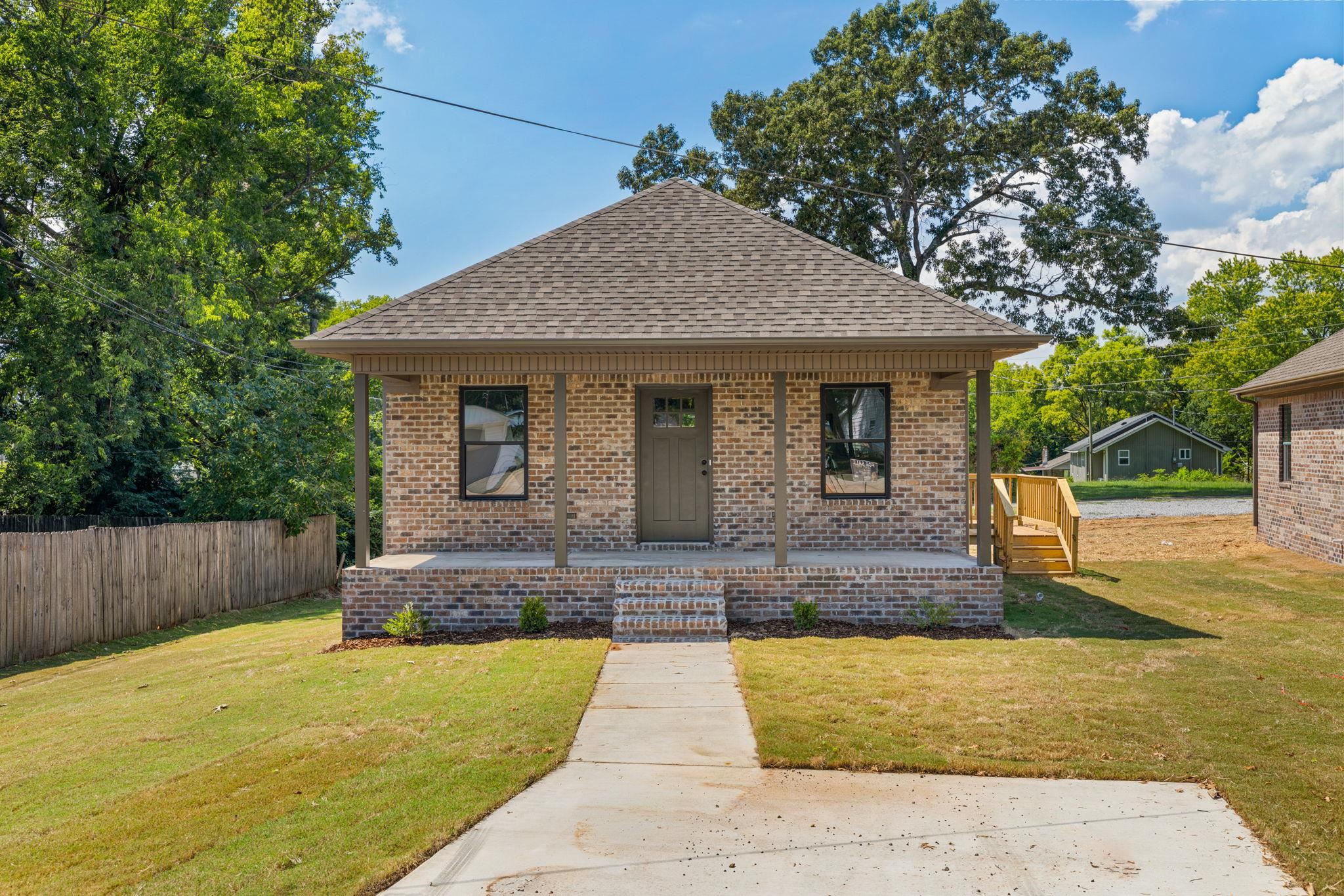 107 N Fulton St, Florence, AL 35630 — photo 1
