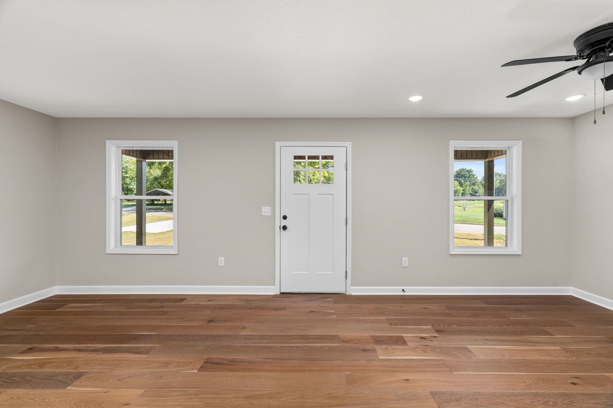 107 N Fulton St, Florence, AL 35630 — photo 4