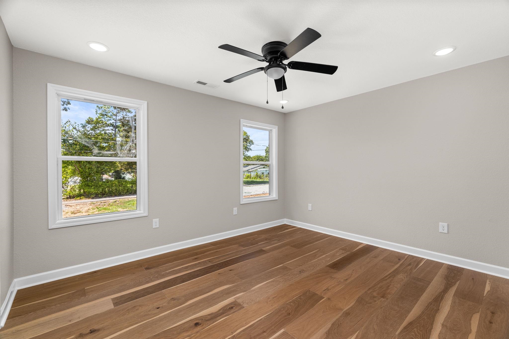 107 N Fulton St, Florence, AL 35630 — photo 9