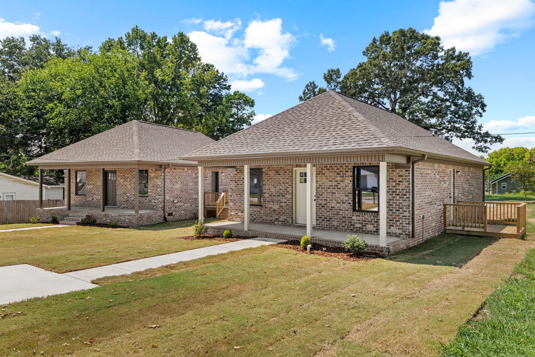 111 N Fulton St, Florence, AL 35630 — photo 2