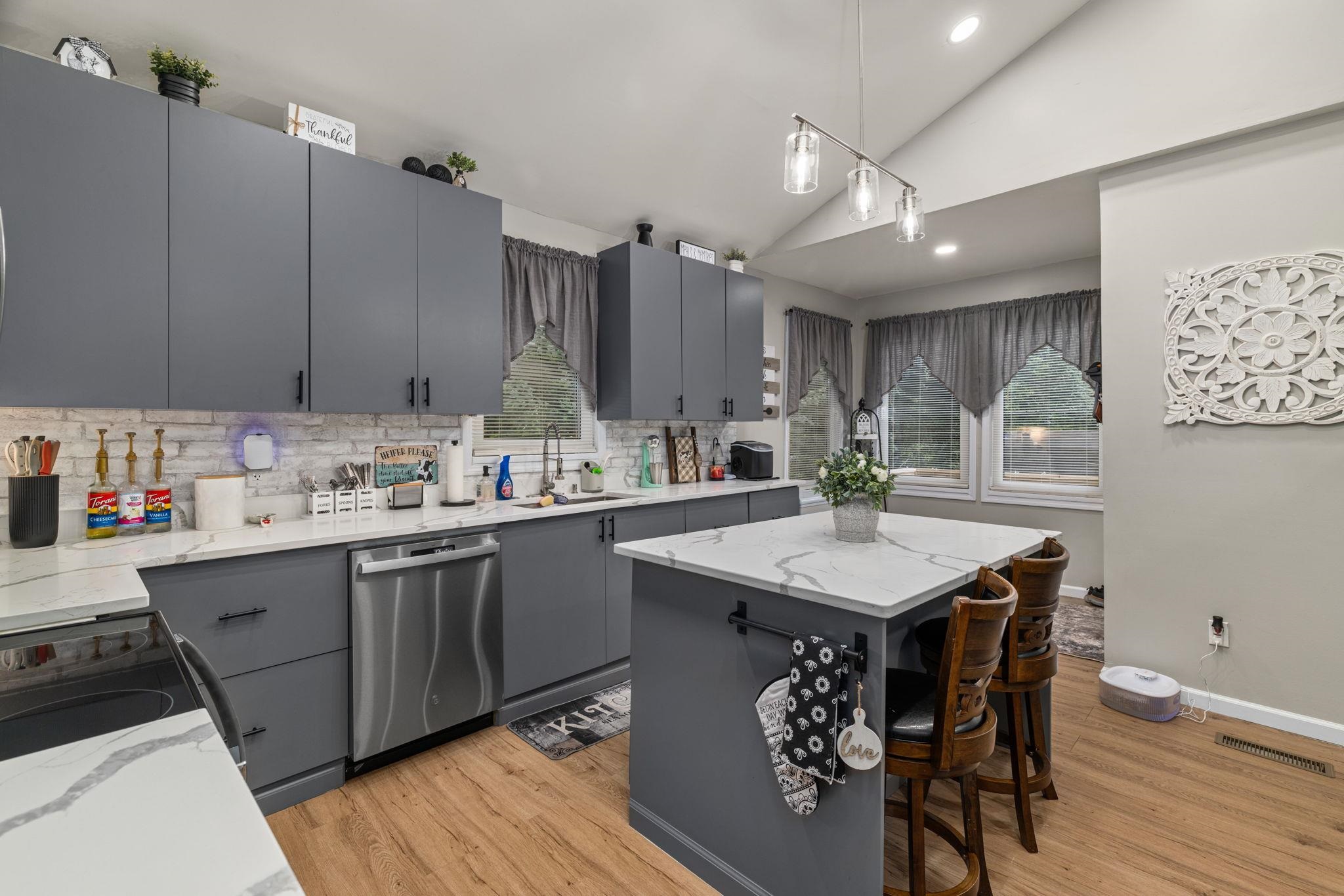 911 N Raleigh Ave, Sheffield, AL 35660 — photo 11