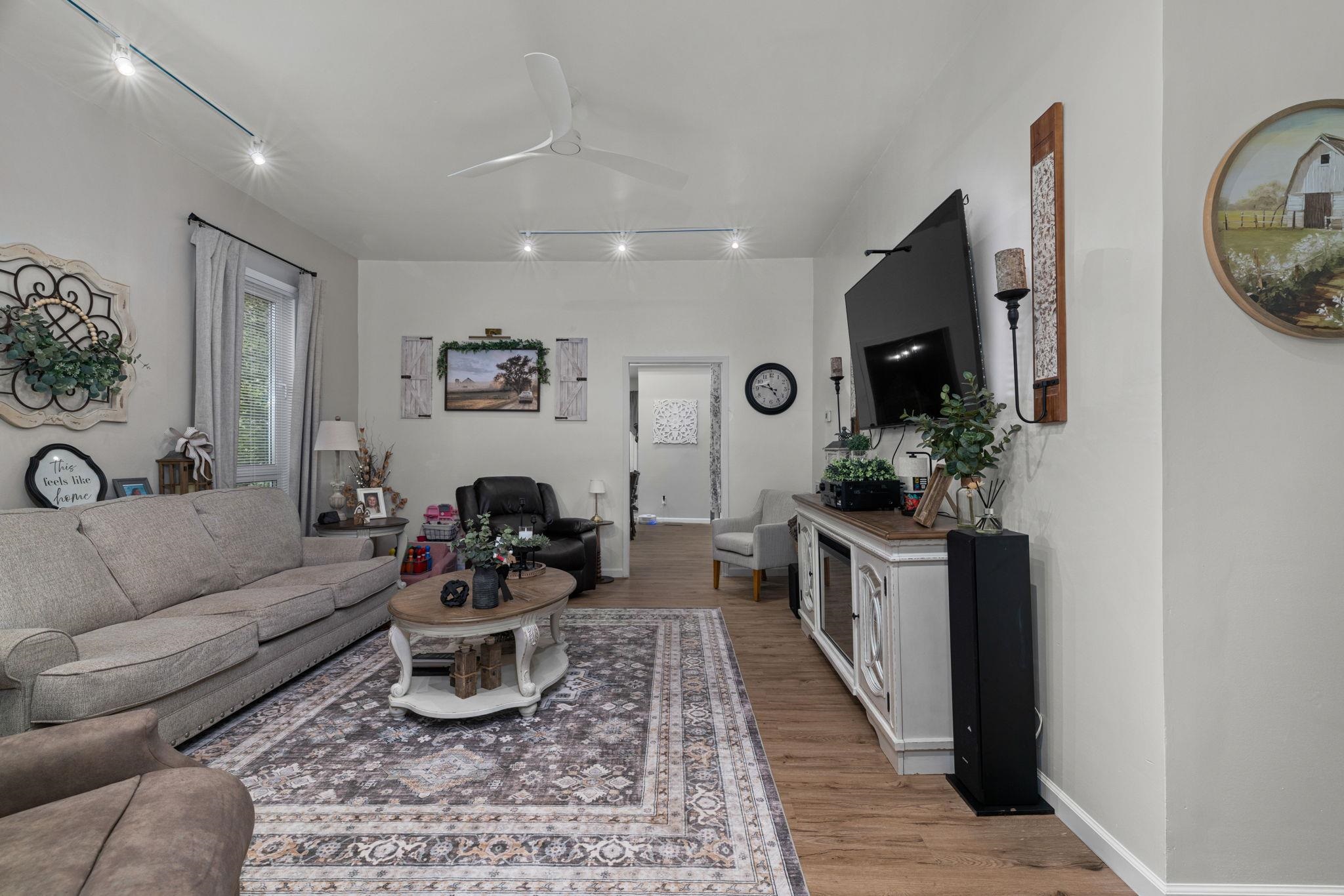 911 N Raleigh Ave, Sheffield, AL 35660 — photo 8