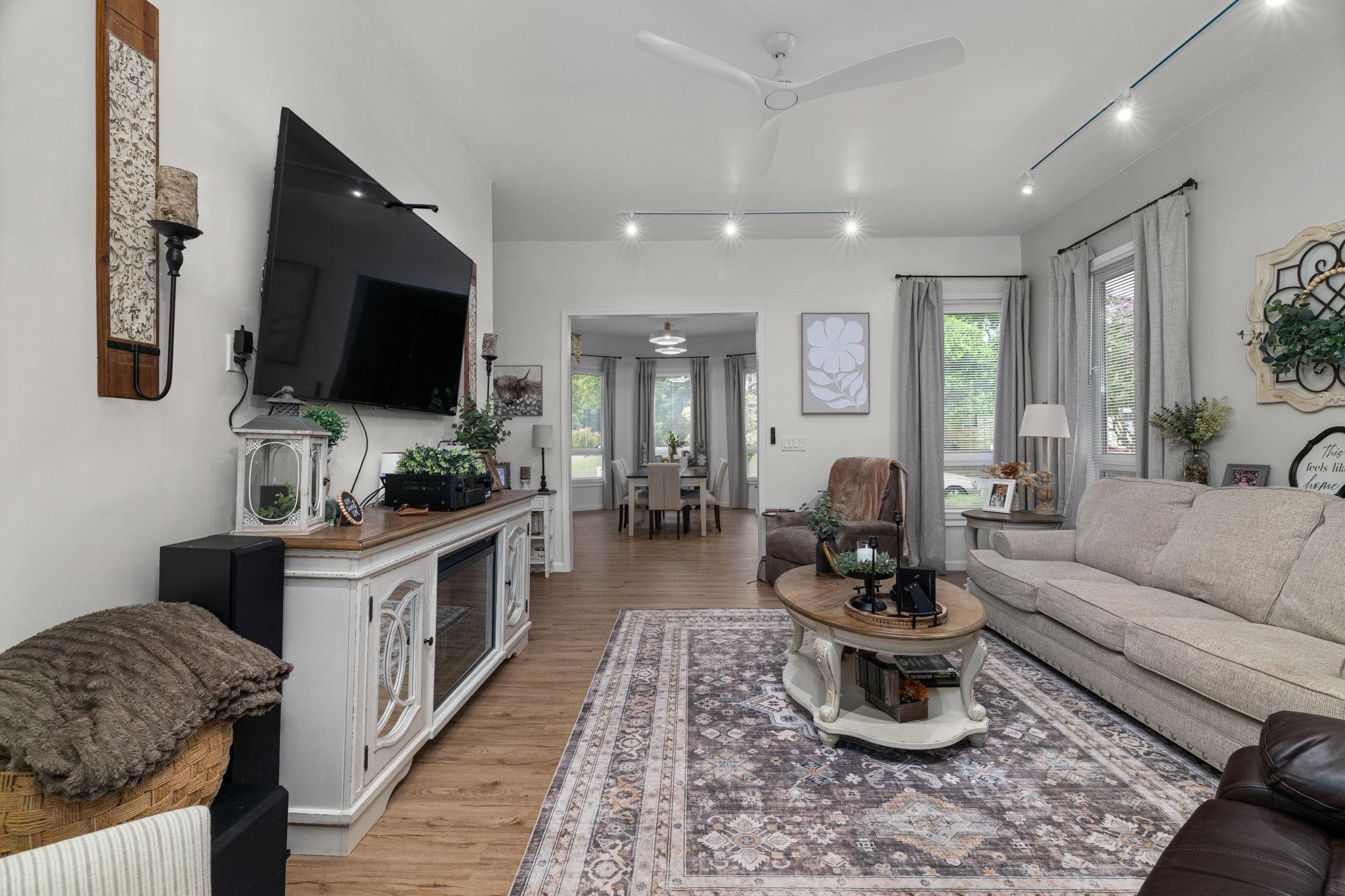 911 N Raleigh Ave, Sheffield, AL 35660 — photo 10