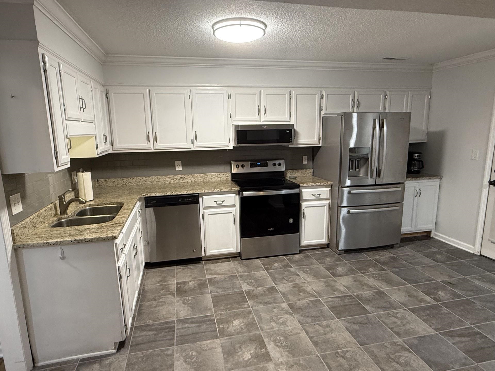 207 Hillsboro Cir, Florence, AL 35630 — photo 12