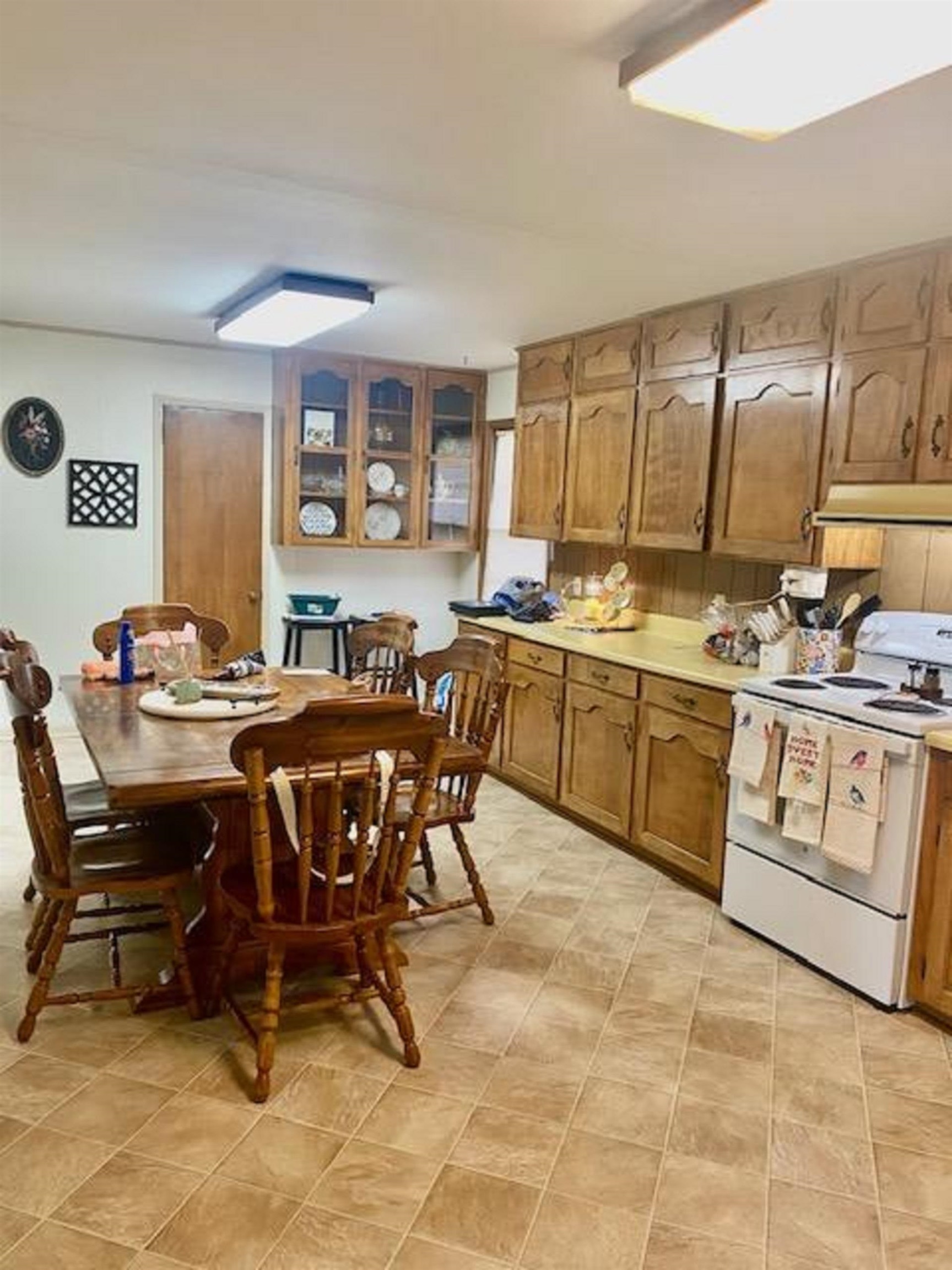 704 N Cave St, Tuscumbia, AL 35674 — photo 5