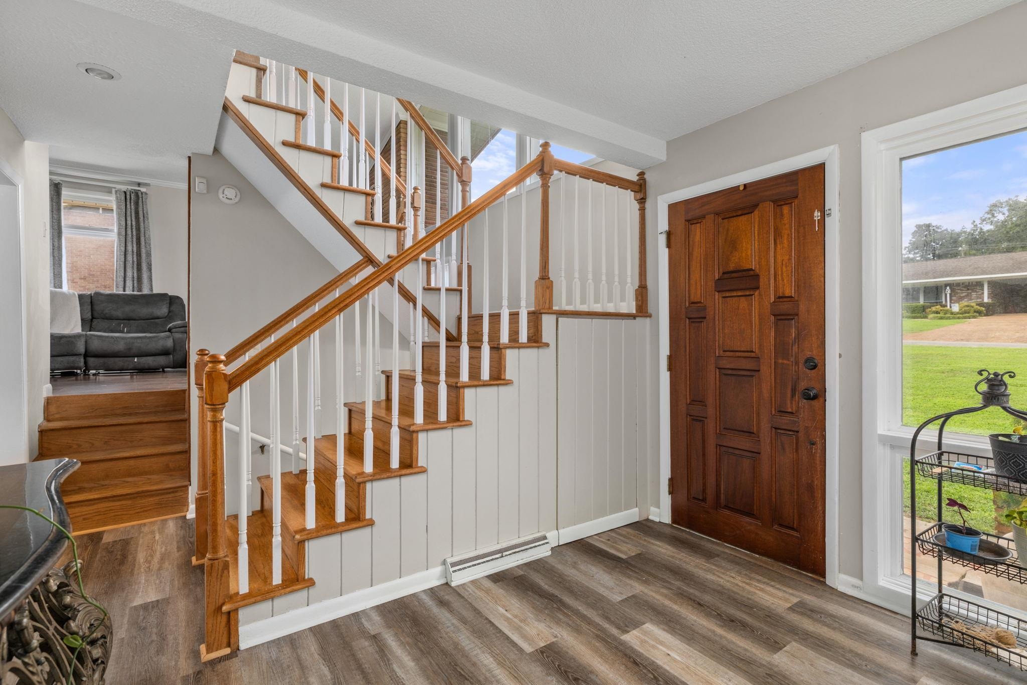 209 Oakhill Ave, Sheffield, AL 35660 — photo 4